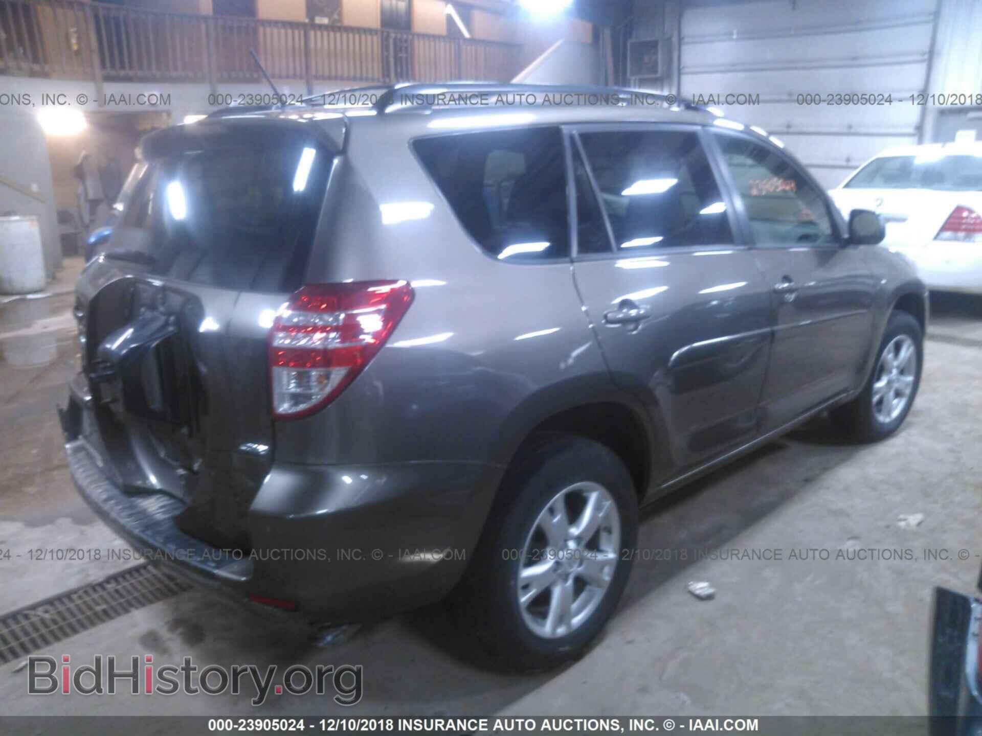 2011 TOYOTA RAV4 - VIN: 2T3BF4DV2BW158424 - Фото 4