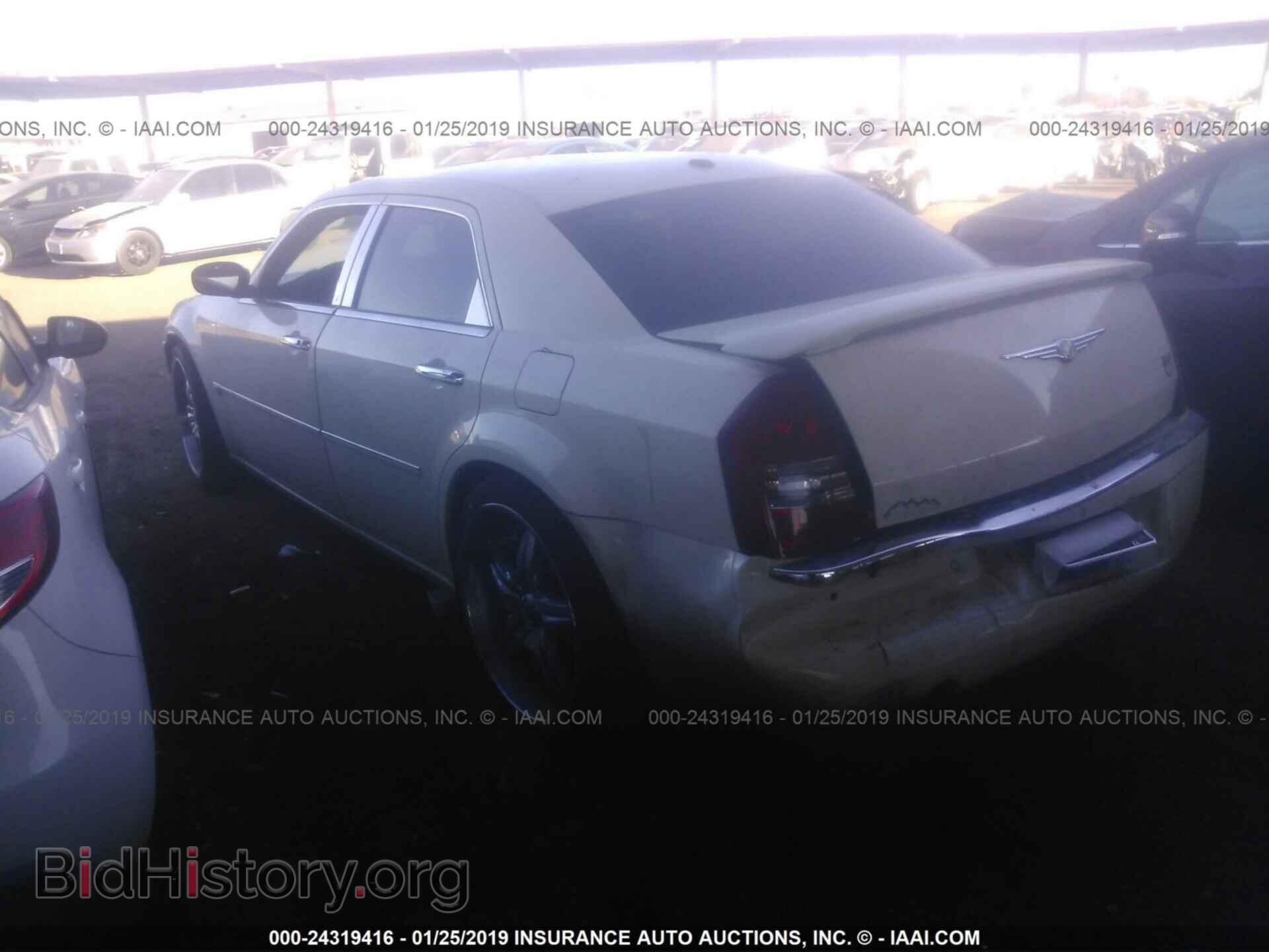 2006 CHRYSLER 300C - VIN: 2C3LA63H56H254259 - Фото 3