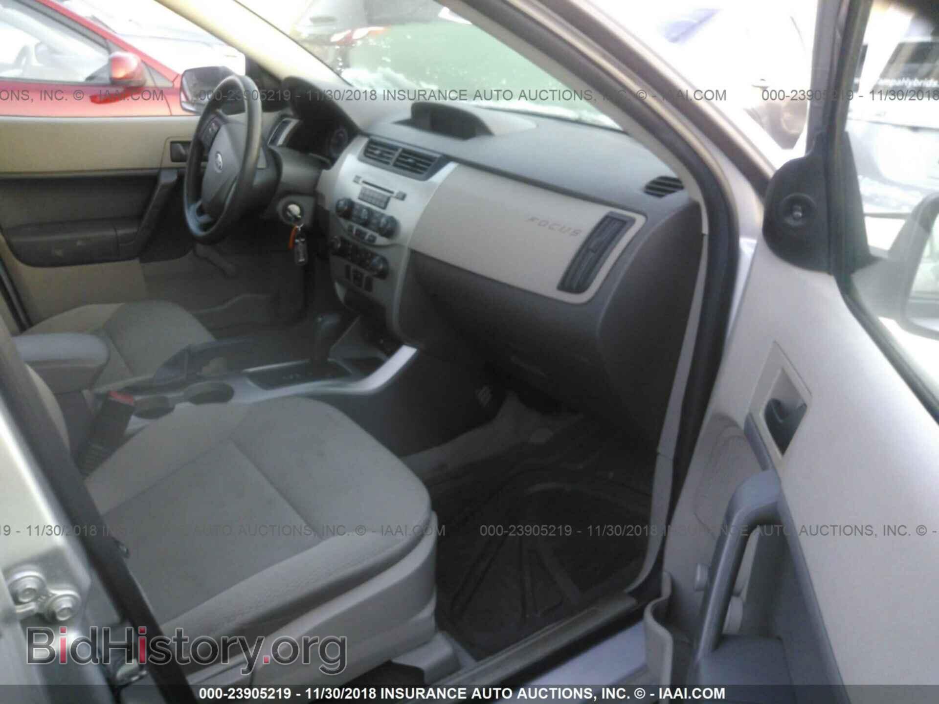 2009 FORD FOCUS - VIN: 1FAHP34N89W176655 - Photo 5