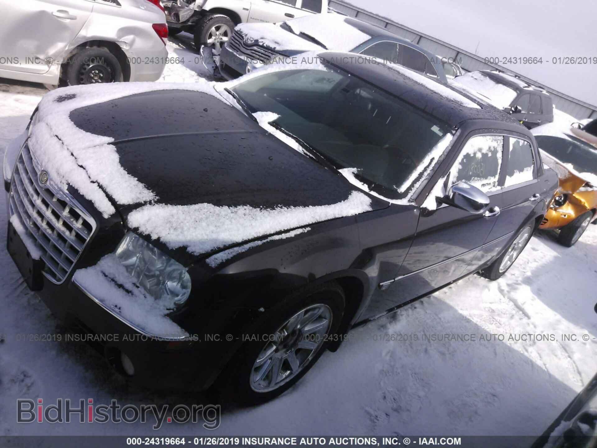 2005 CHRYSLER 300C - VIN: 2C3AA63H75H104725 - Фото 2