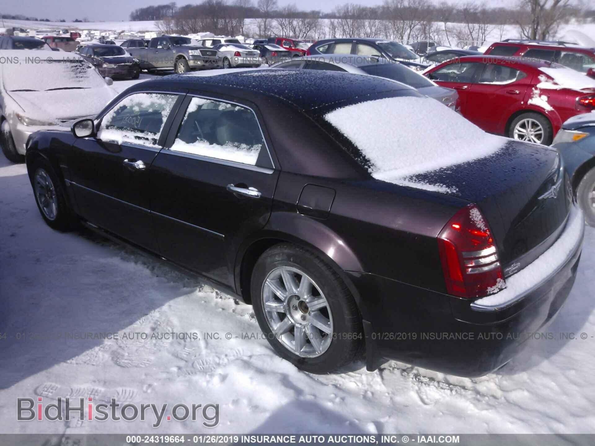 2005 CHRYSLER 300C - VIN: 2C3AA63H75H104725 - Фото 3