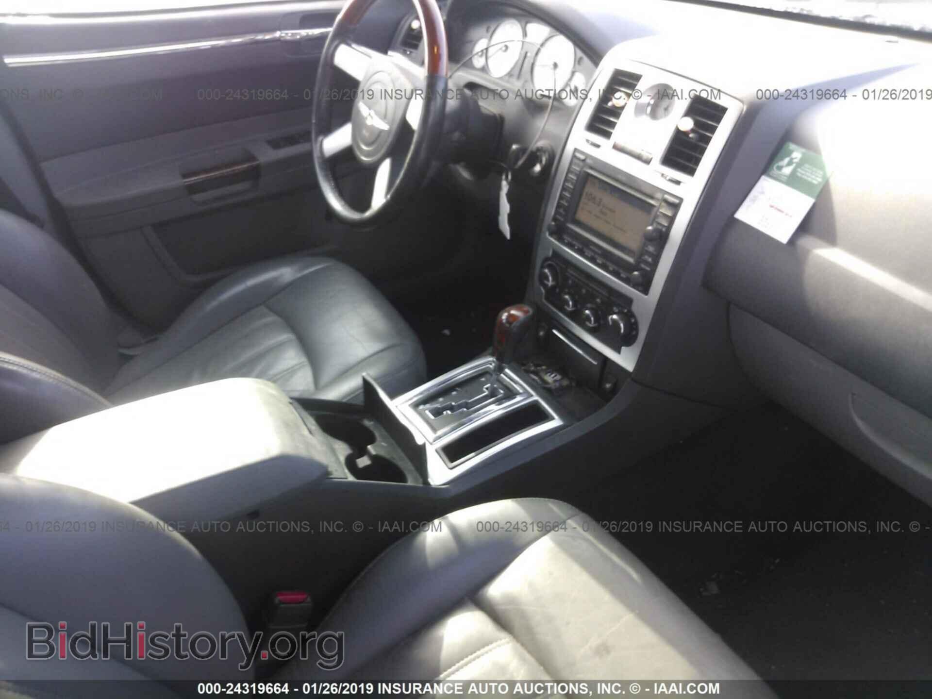 2005 CHRYSLER 300C - VIN: 2C3AA63H75H104725 - Фото 5