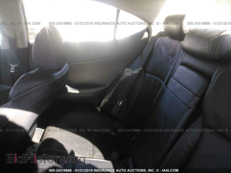 2012 Lexus IS (VIN JTHBE5C21C5029968) — фото 8 из 10
