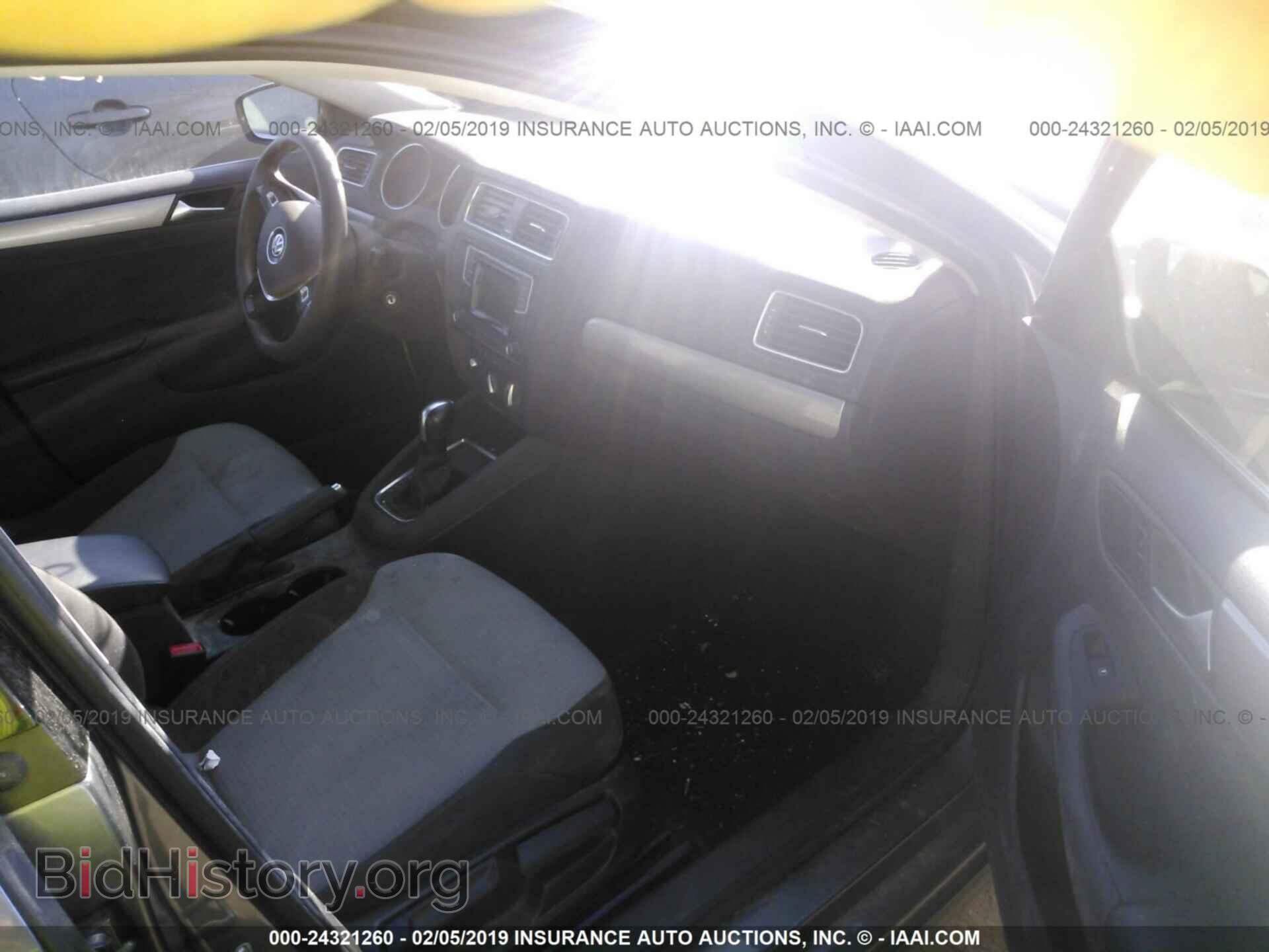 2017 VOLKSWAGEN JETTA - VIN: 3VW2B7AJ4HM372935 - Фото 5
