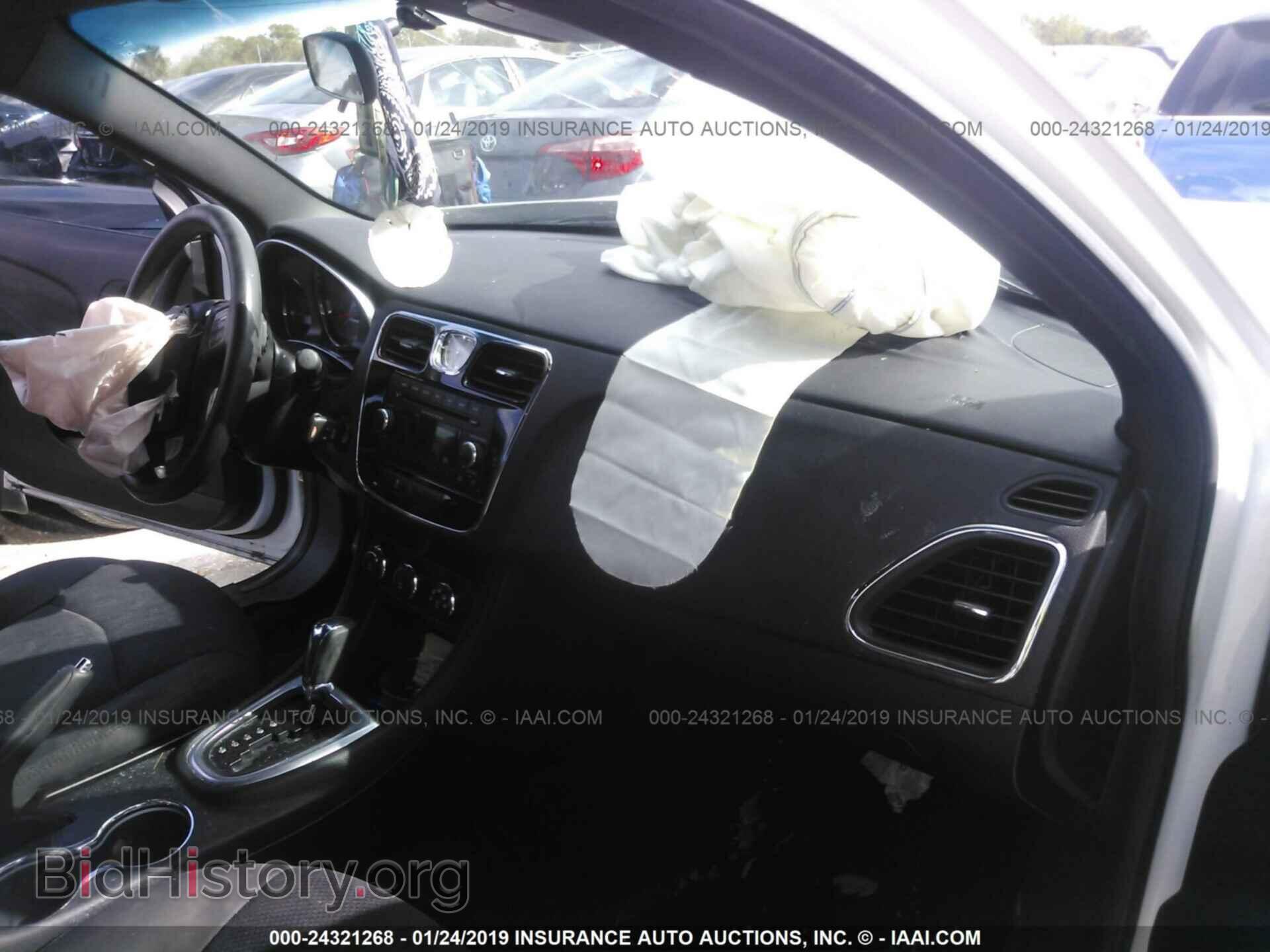 2012 CHRYSLER 200 - VIN: 1C3CCBAB6CN317809 - Фото 5