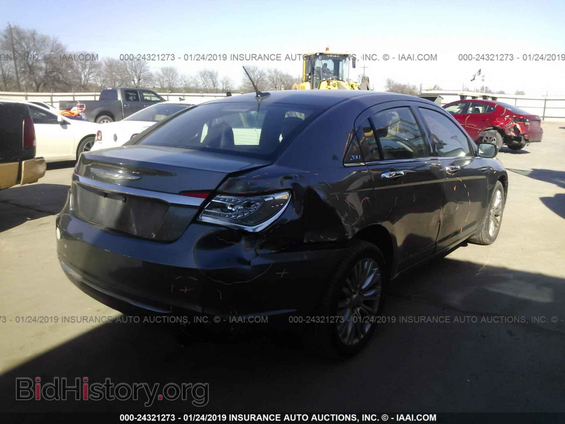 2011 CHRYSLER 200 - VIN: 1C3BC2FGXBN577824 - Фото 4