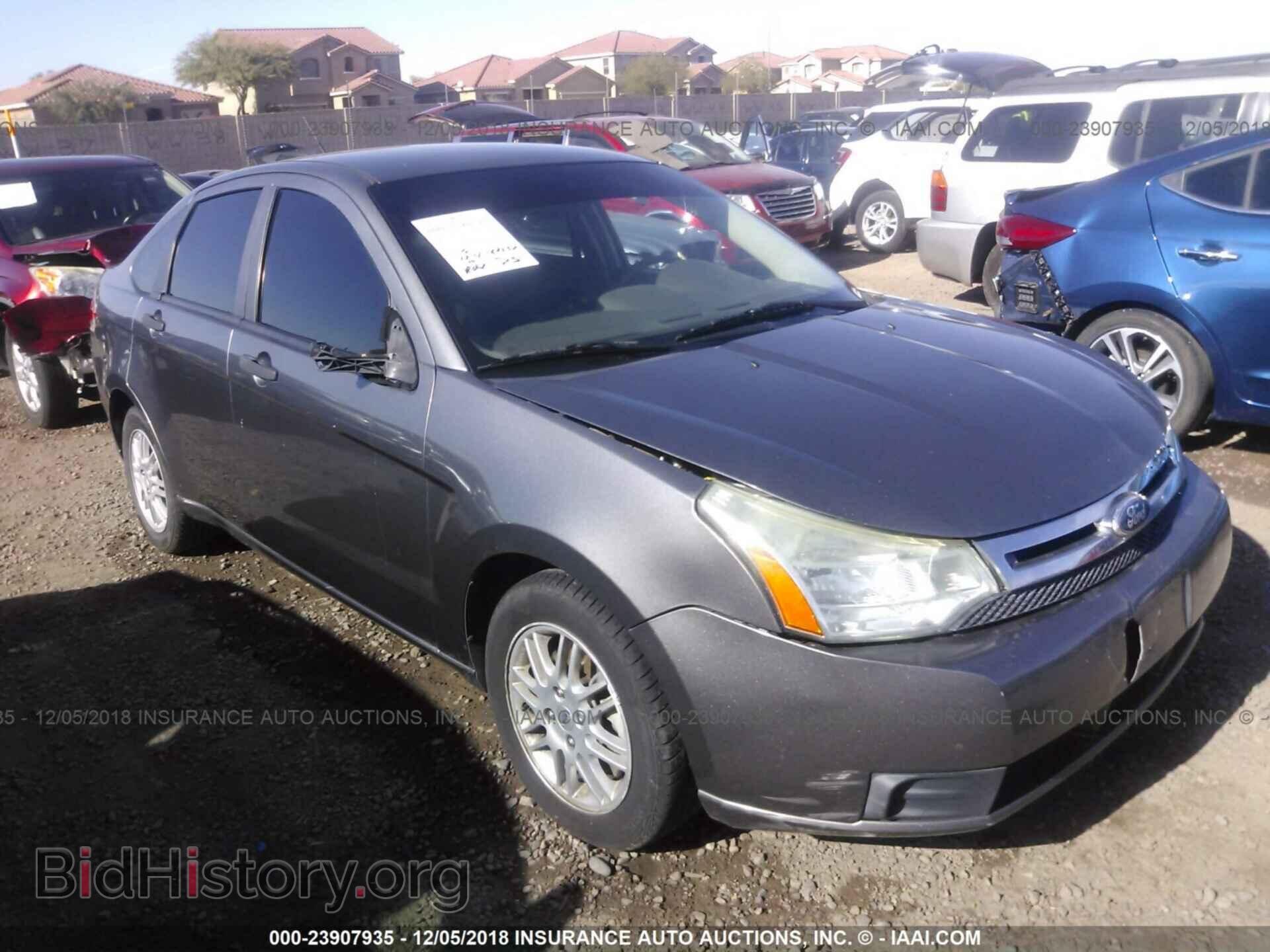 Photo 1FAHP3FN6BW126985 - FORD FOCUS 2011