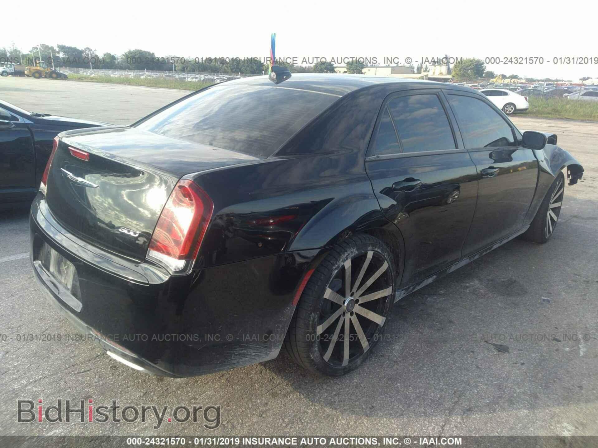 2016 CHRYSLER 300 - VIN: 2C3CCABG1GH220200 - Photo 4