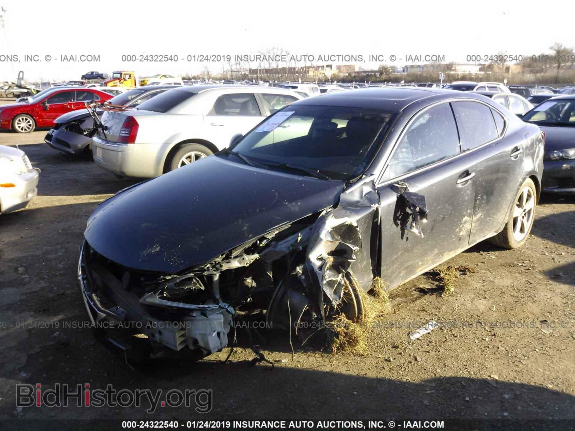 2011 LEXUS IS - VIN: JTHBF5C27B5145915 - Фото 2