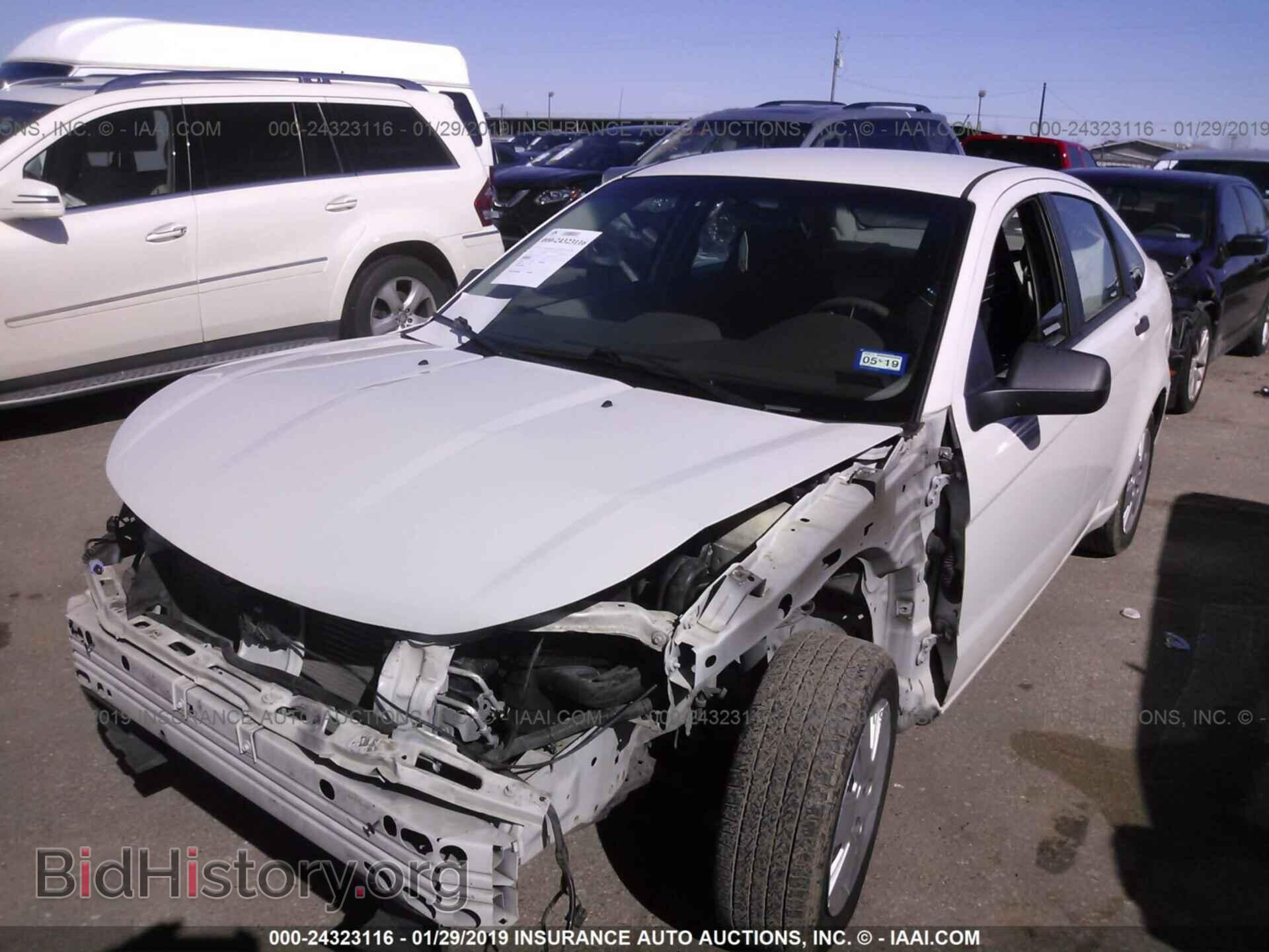 2011 FORD FOCUS - VIN: 1FAHP3EN7BW202036 - Photo 2