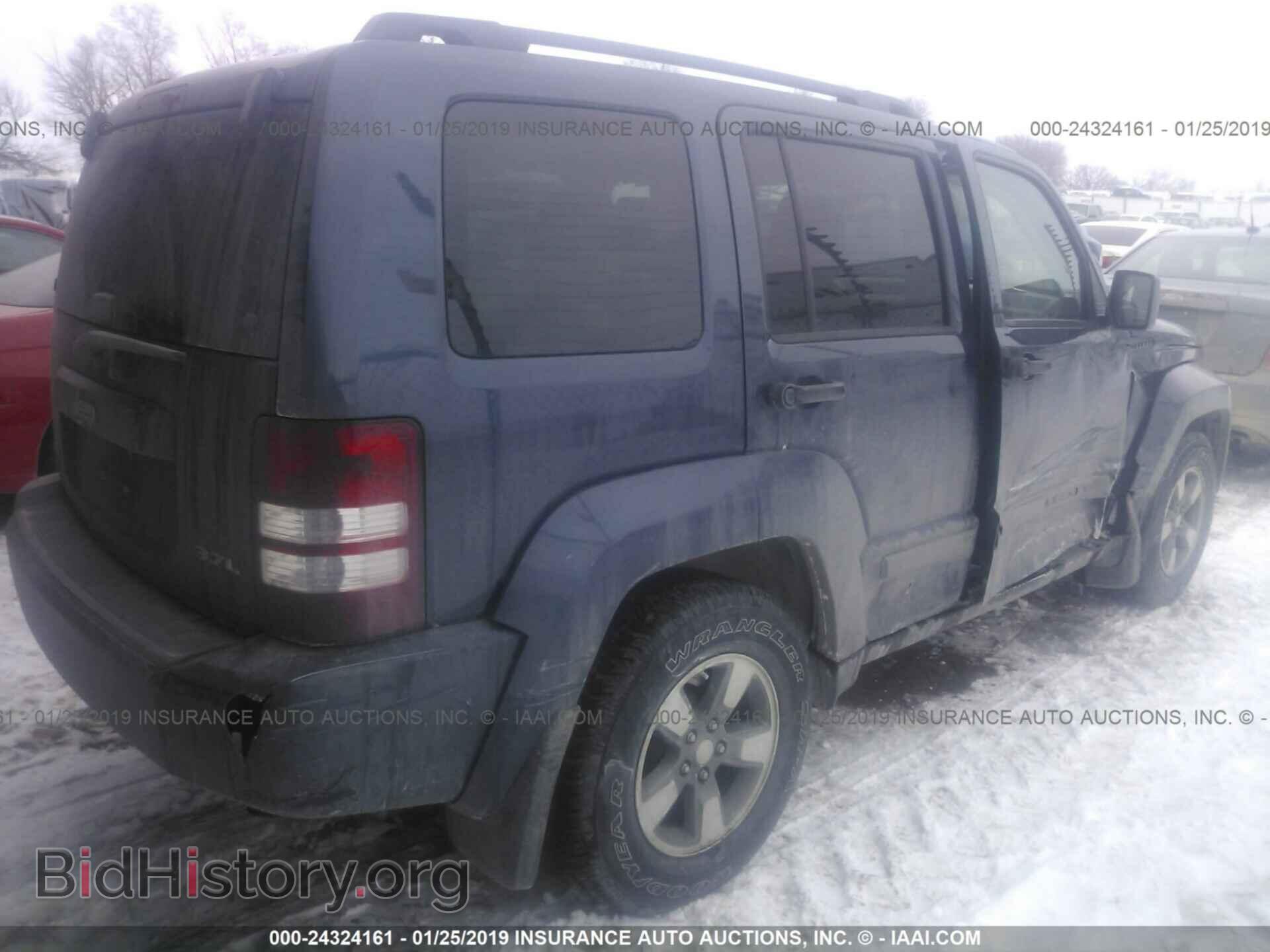 2008 JEEP LIBERTY - VIN: 1J8GN28K38W133726 - Фото 4