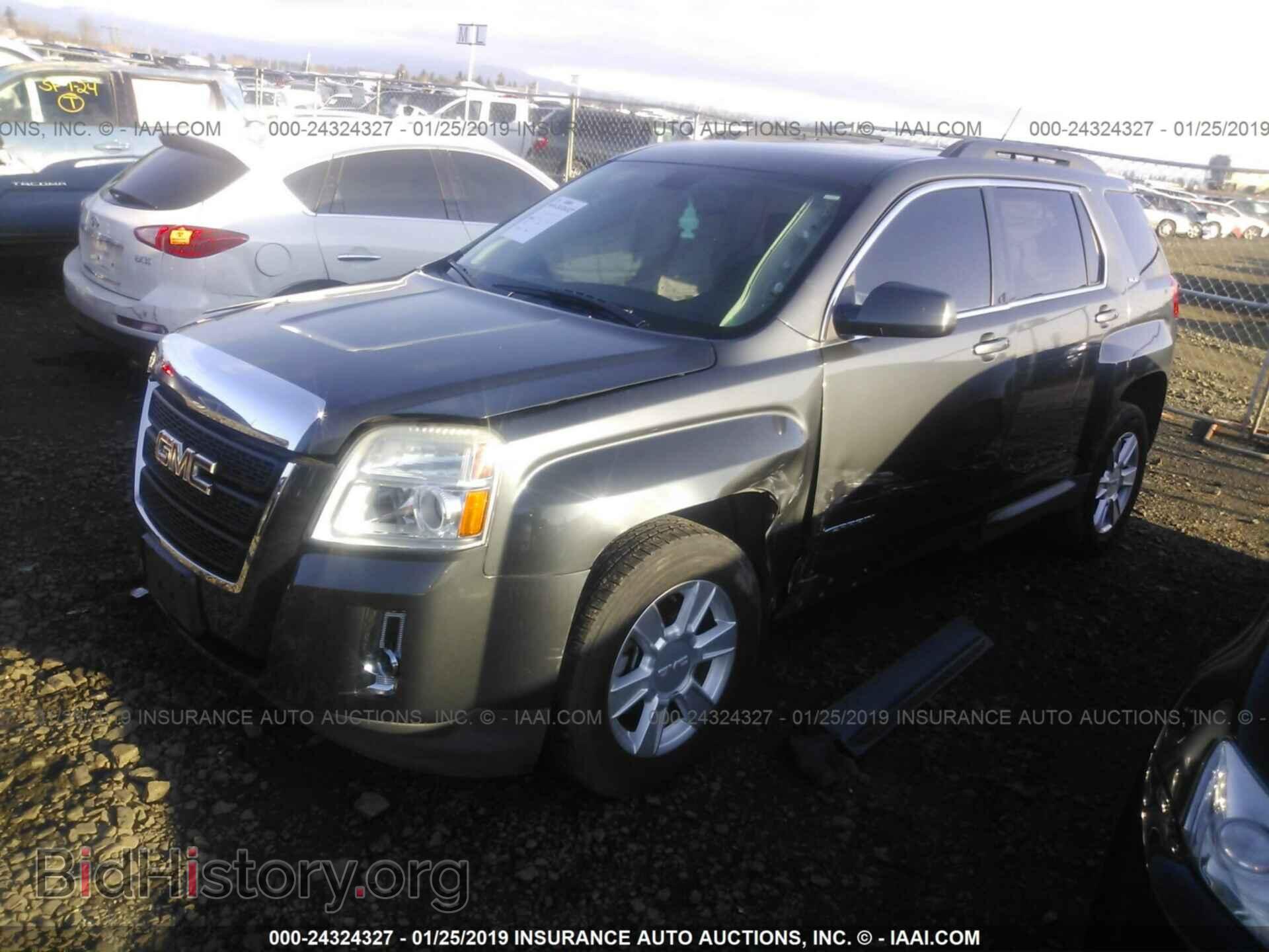 2010 GMC TERRAIN - VIN: 2CTALDEW3A6381324 - Photo 2