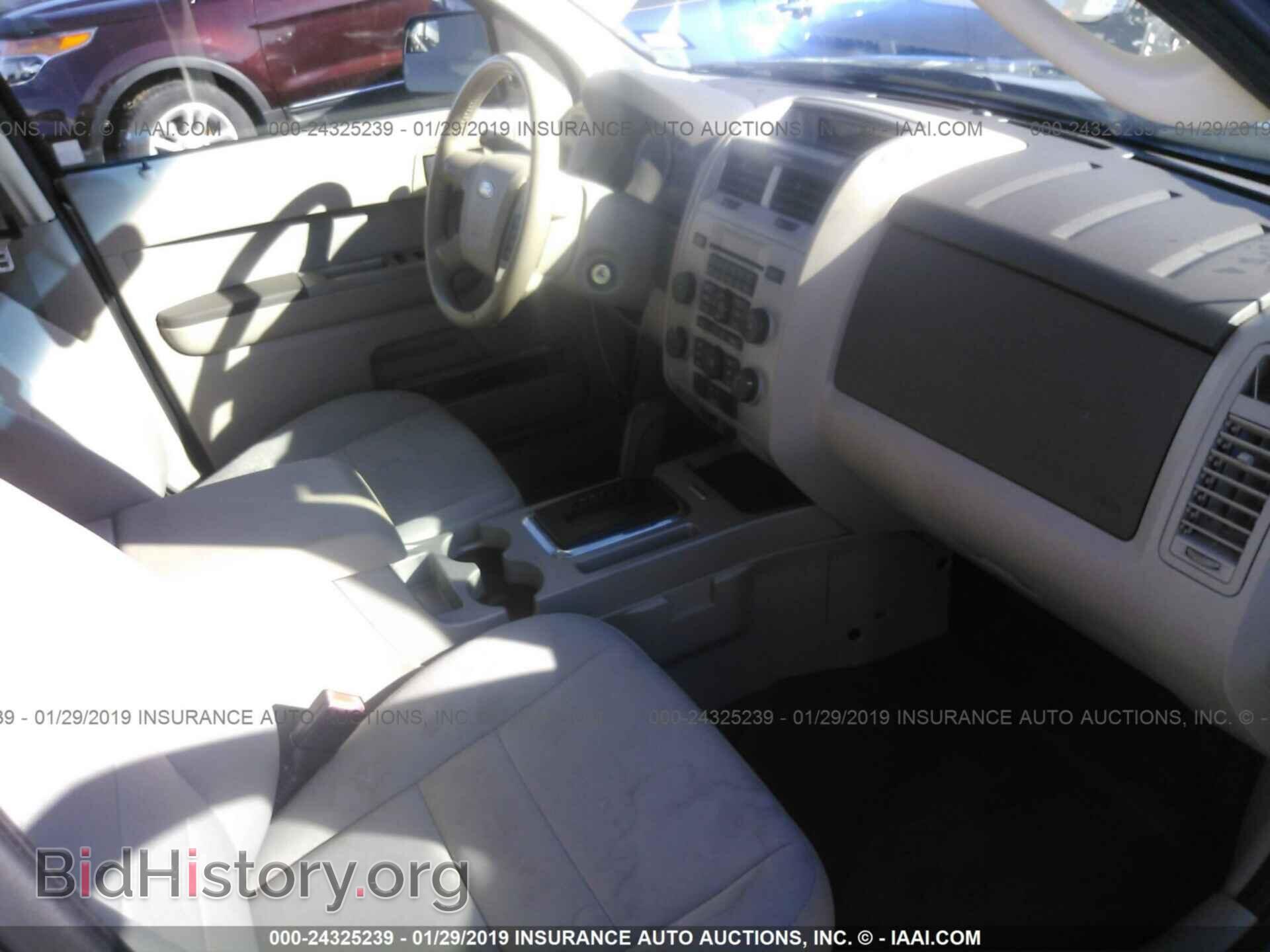 2011 FORD ESCAPE - VIN: 1FMCU0D74BKA21638 - Photo 5