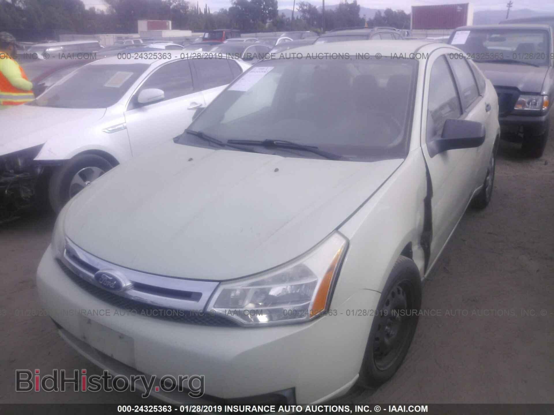 2011 FORD FOCUS - VIN: 1FAHP3EN5BW166900 - Фото 2