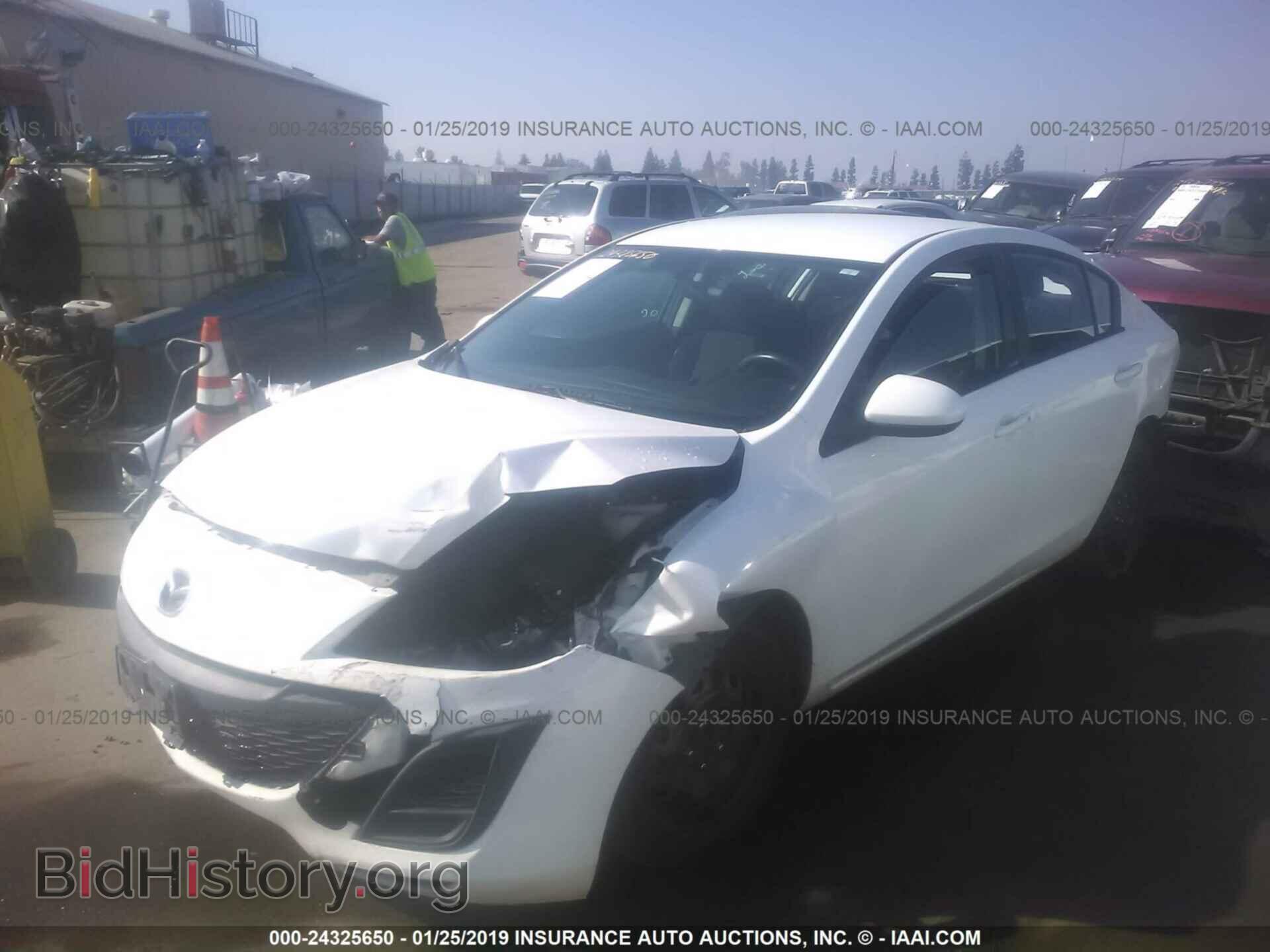 2011 MAZDA 3 - VIN: JM1BL1UG7B1374664 - Фото 2
