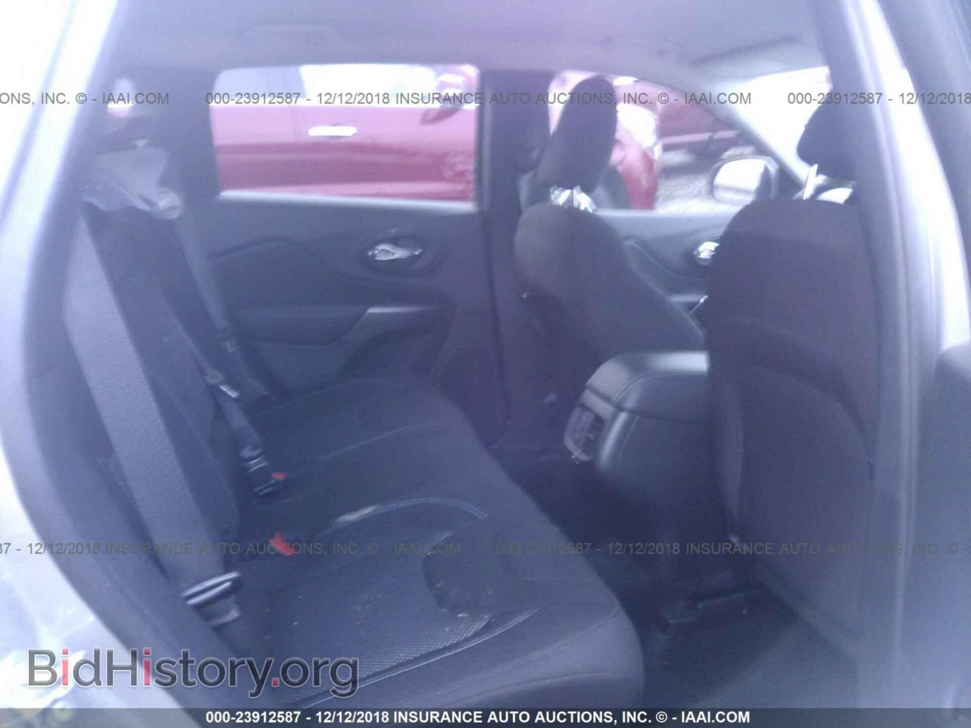 2019 JEEP CHEROKEE - VIN: 1C4PJLCB5KD220708 - Фото 8