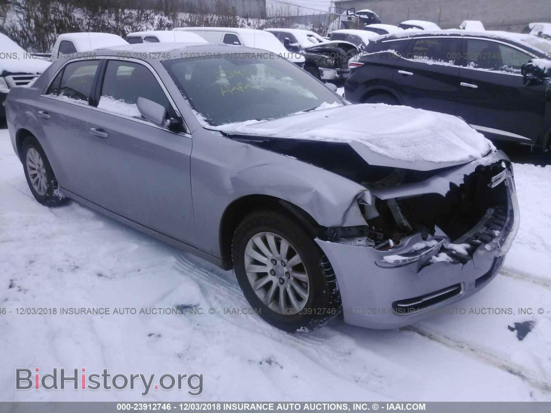 Photo 2C3CA4CG3BH568076 - CHRYSLER 300 2011
