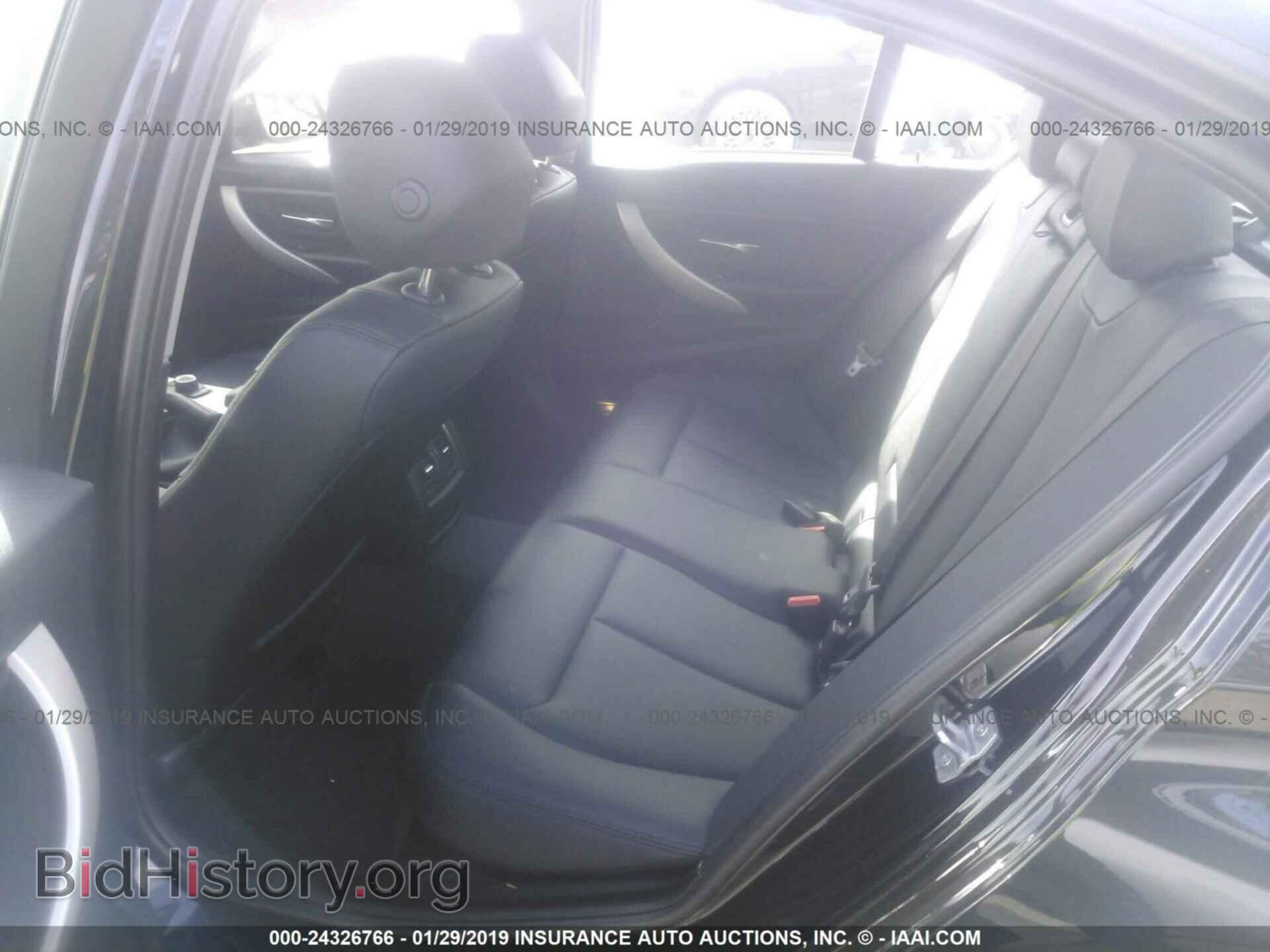 2018 BMW 320 - VIN: WBA8A9C51JAH14906 - Photo 8