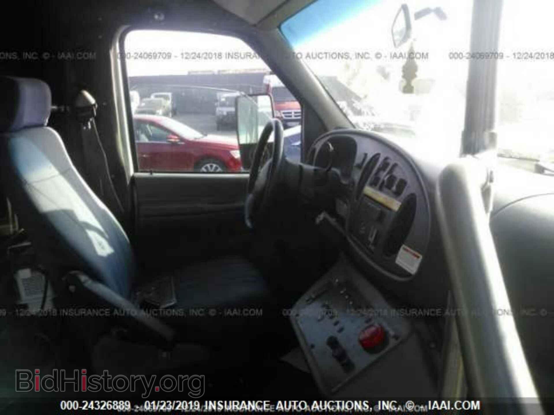 2004 FORD ECONOLINE - VIN: 1FDWE35S64HA15676 - Photo 5
