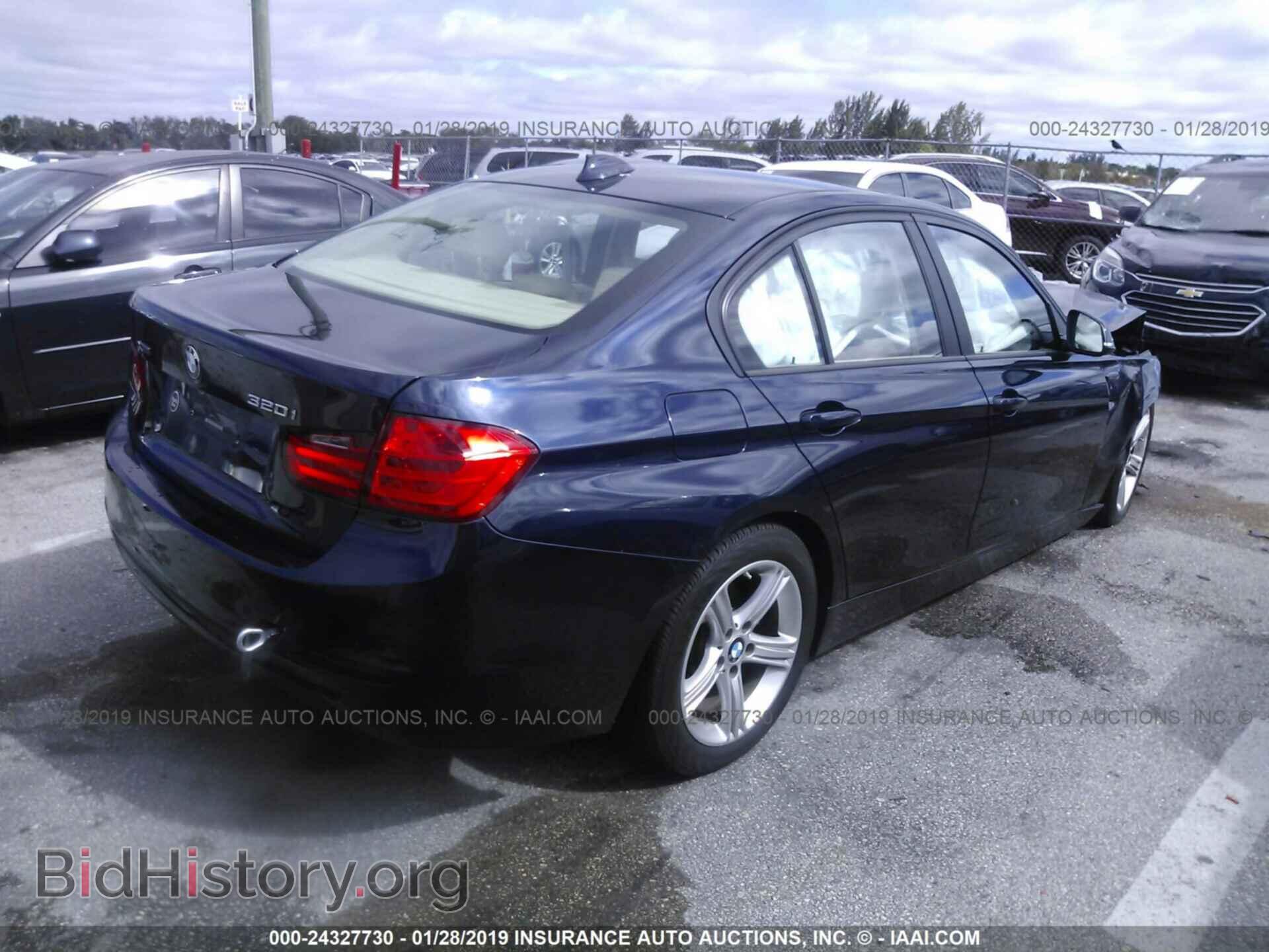 2014 BMW 320 - VIN: WBA3C3G51ENS71468 - Фото 4