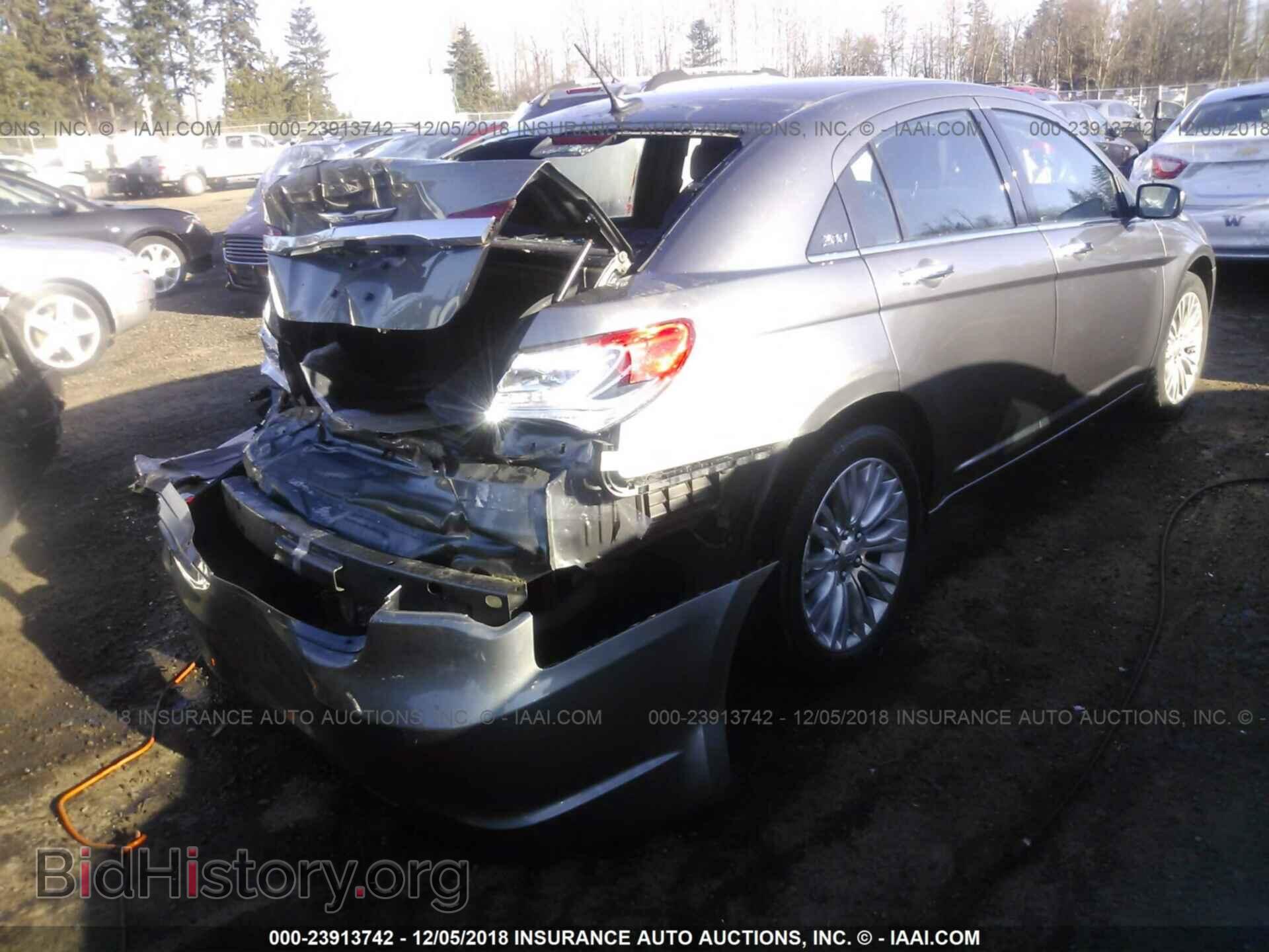 2012 CHRYSLER 200 - VIN: 1C3CCBCB2CN284322 - Фото 4