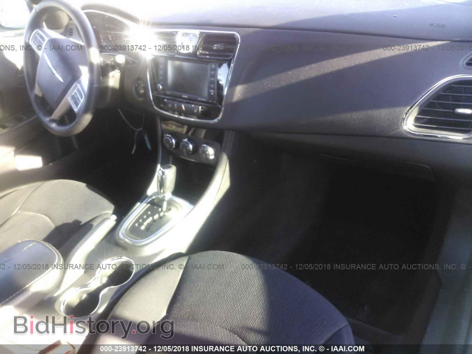 2012 CHRYSLER 200 - VIN: 1C3CCBCB2CN284322 - Фото 5