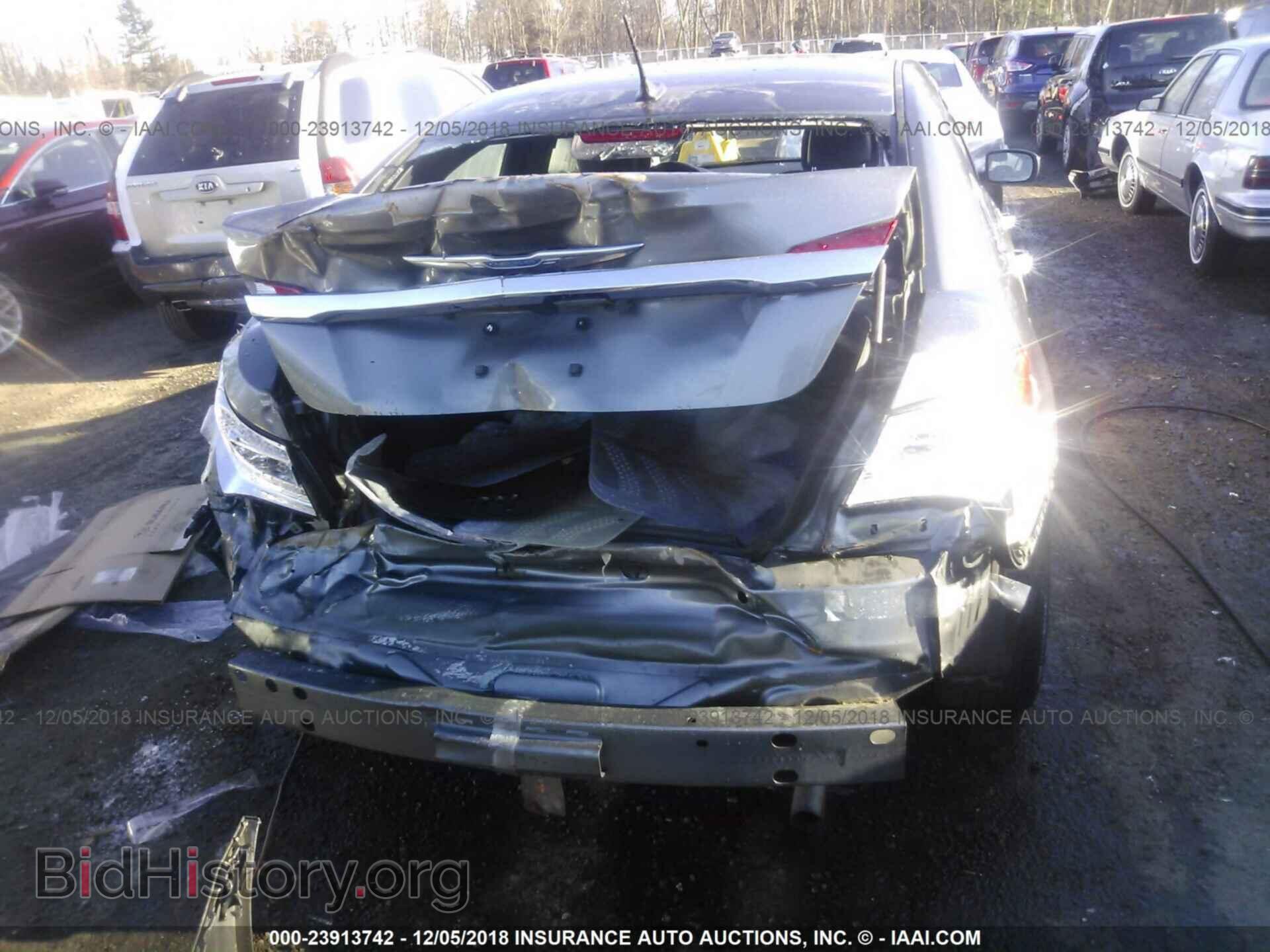 2012 CHRYSLER 200 - VIN: 1C3CCBCB2CN284322 - Фото 6