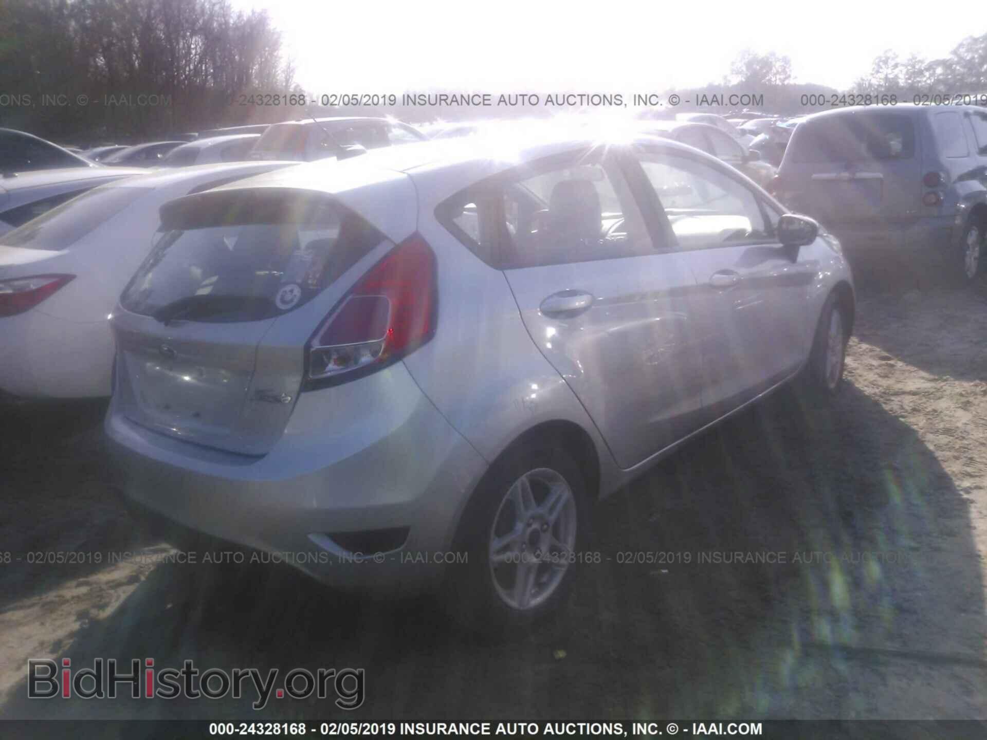 2017 FORD FIESTA - VIN: 3FADP4EJ4HM104981 - Фото 4