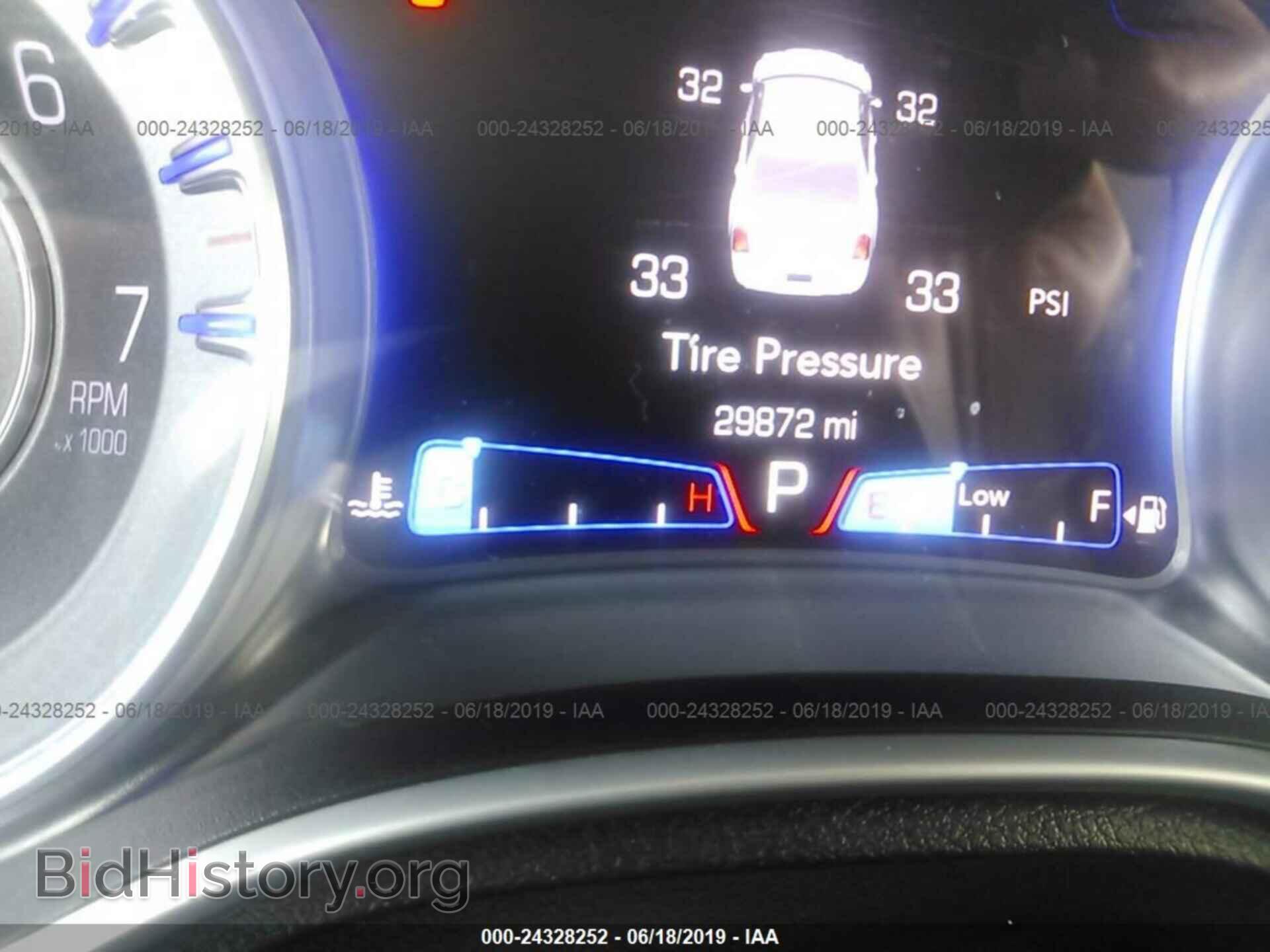2015 CHRYSLER 300 - VIN: 2C3CCAAG9FH766498 - Фото 7