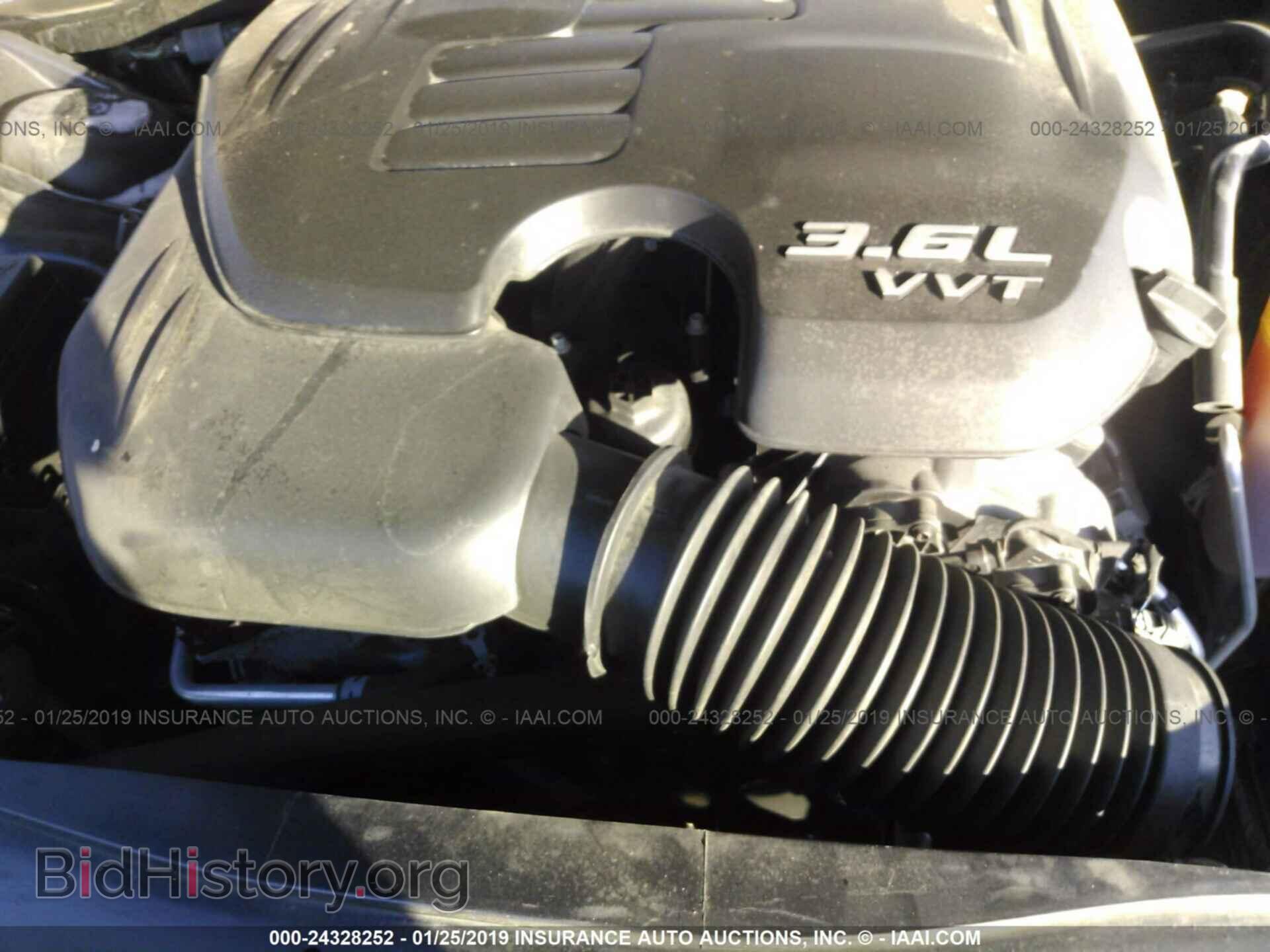 2015 CHRYSLER 300 - VIN: 2C3CCAAG9FH766498 - Фото 10