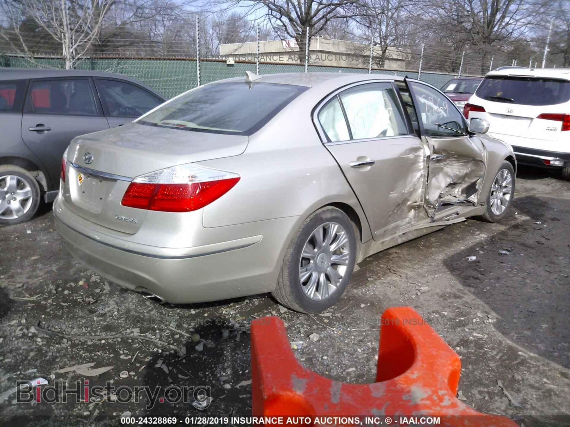 2009 HYUNDAI GENESIS - VIN: KMHGC46E29U026326 - Фото 4