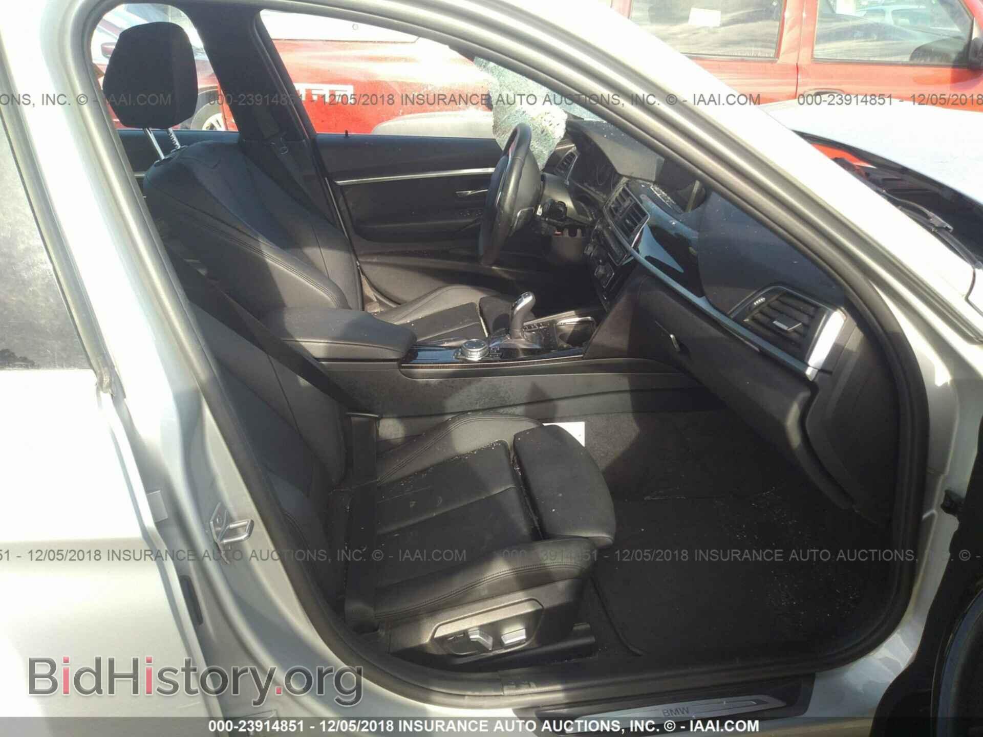 2017 BMW 330 - VIN: WBA8D9G50HNU61255 - Фото 5