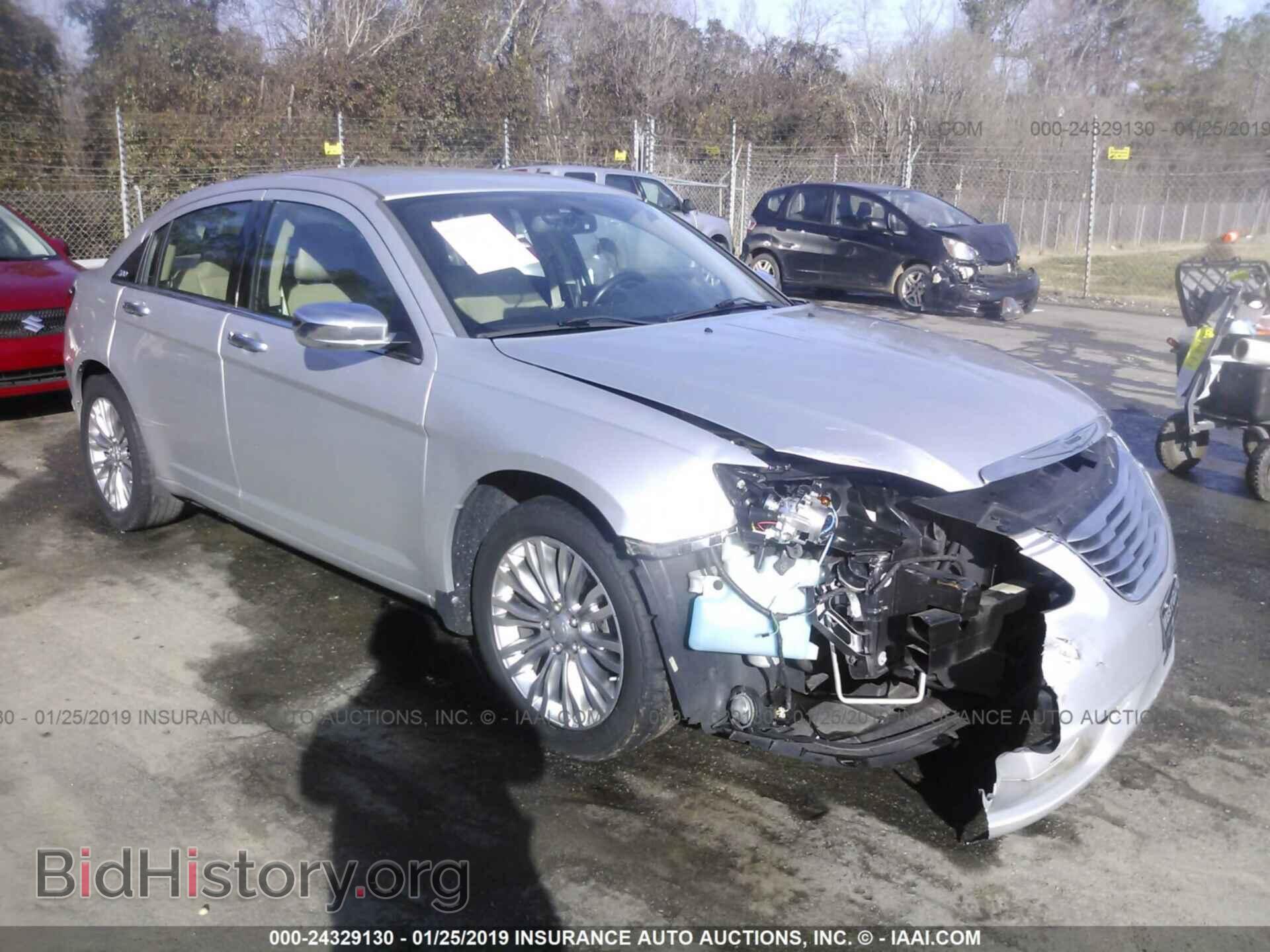 Фотография 1C3BC2FGXBN525237 - CHRYSLER 200 2011