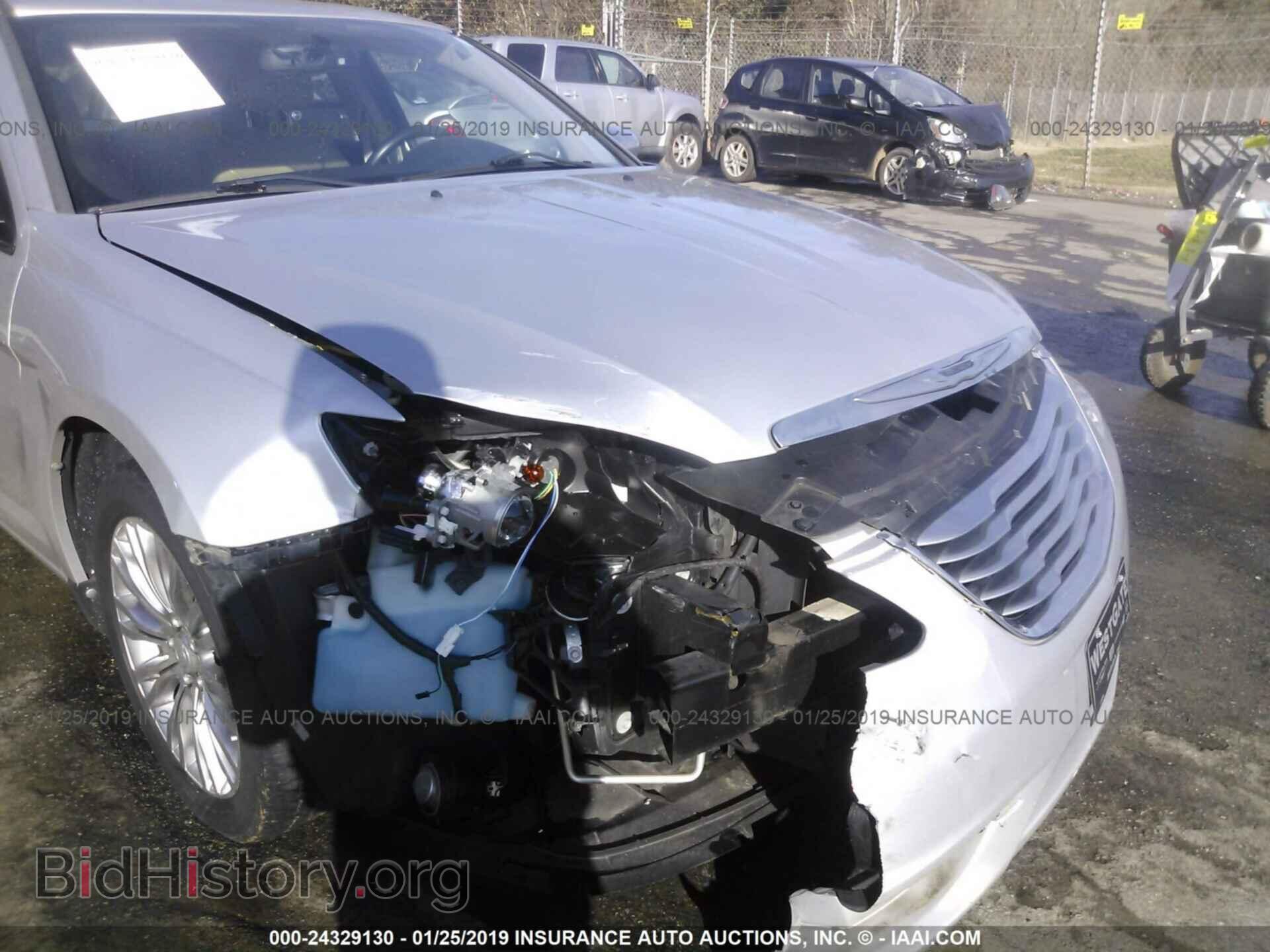2011 CHRYSLER 200 - VIN: 1C3BC2FGXBN525237 - Фото 6