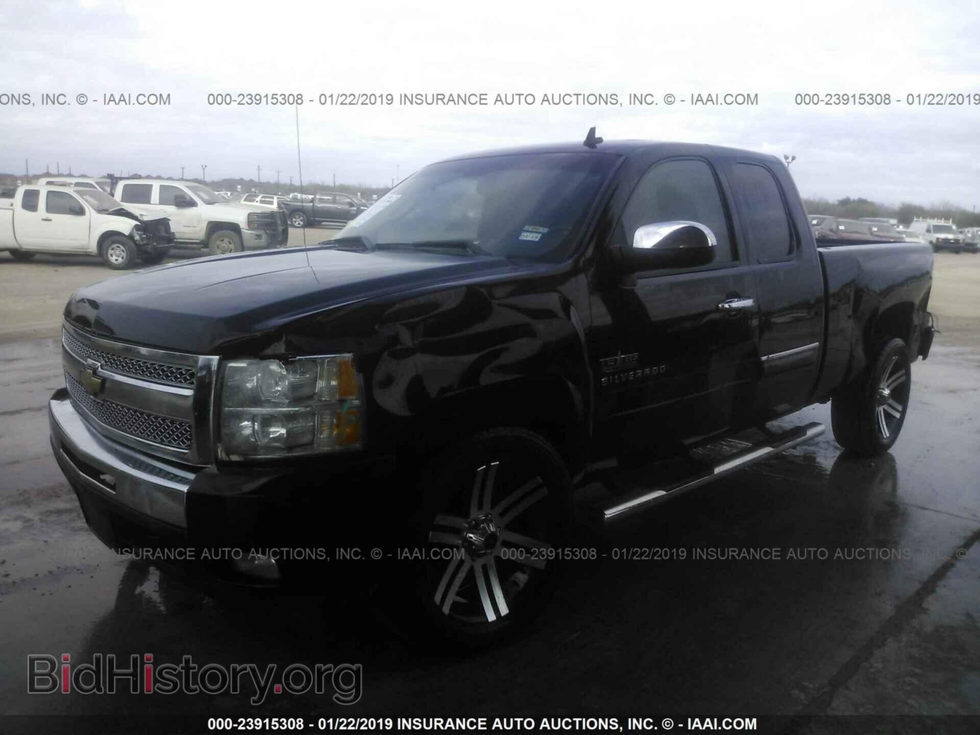 2011 CHEVROLET SILVERADO - VIN: 1GCRCSE04BZ206018 - Фото 2