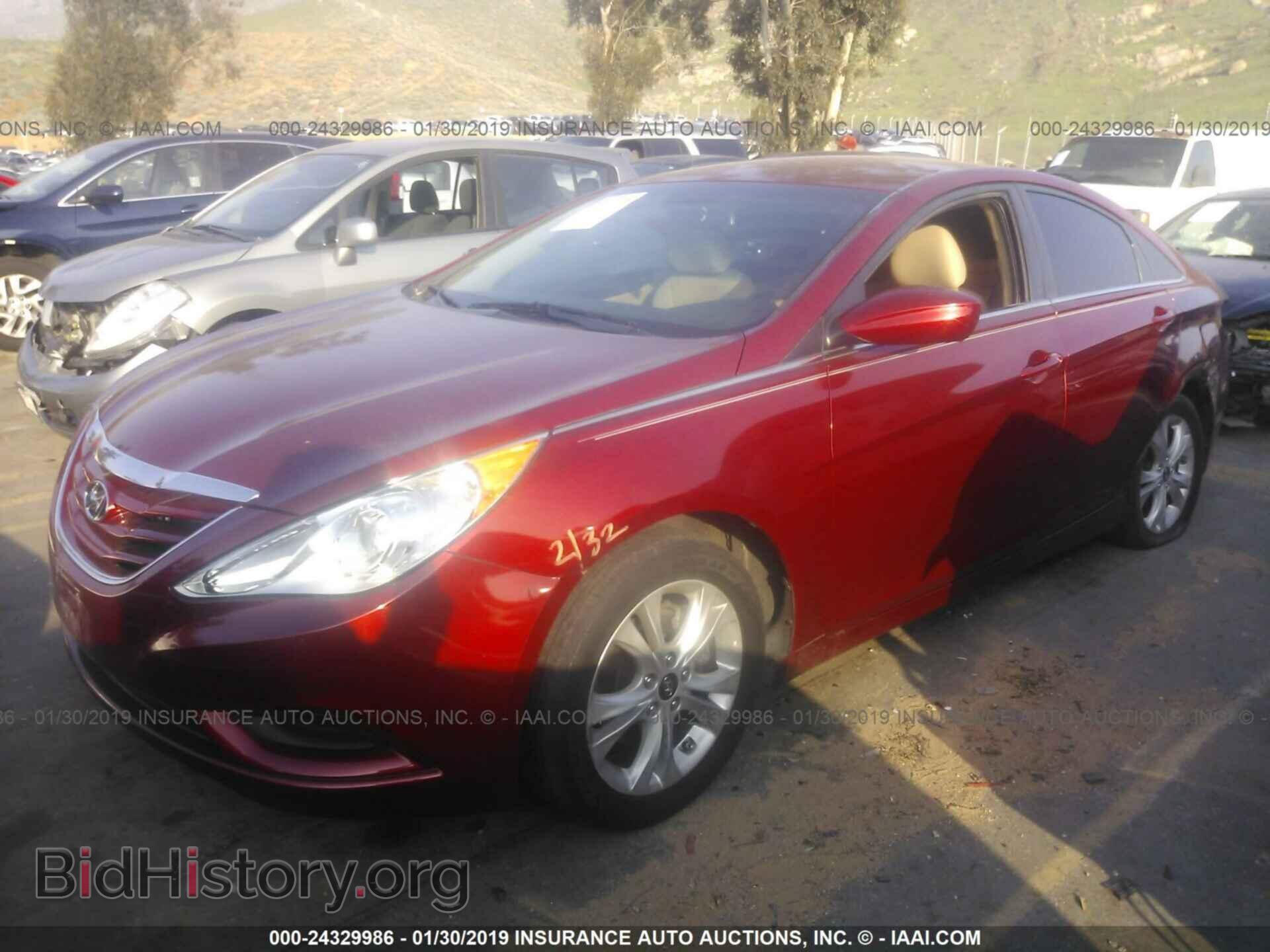 2012 Hyundai Sonata - VIN: 5NPEB4AC1CH331600 - Фото 2