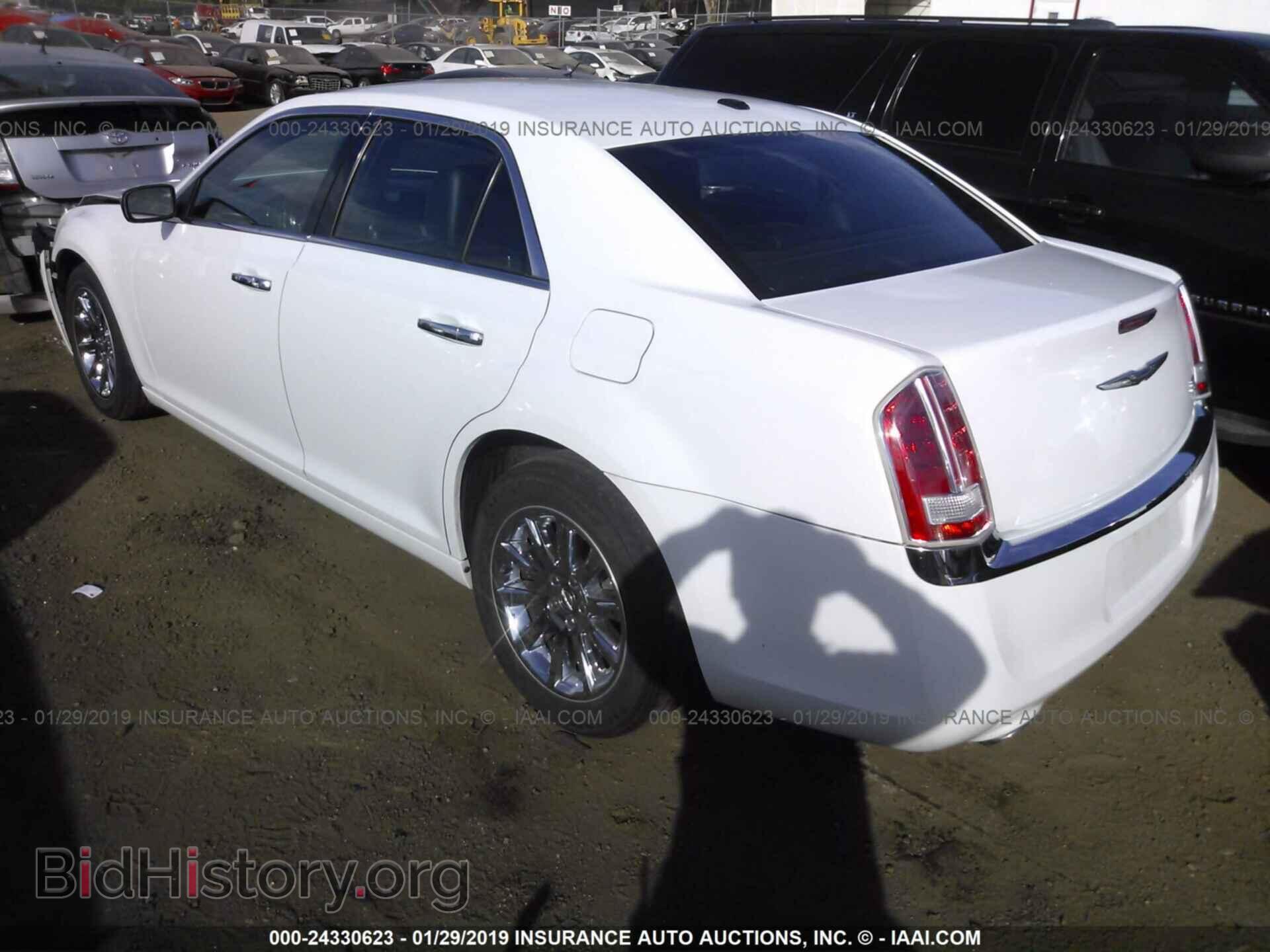 2014 CHRYSLER 300C - VIN: 2C3CCAEG7EH379876 - Фото 3