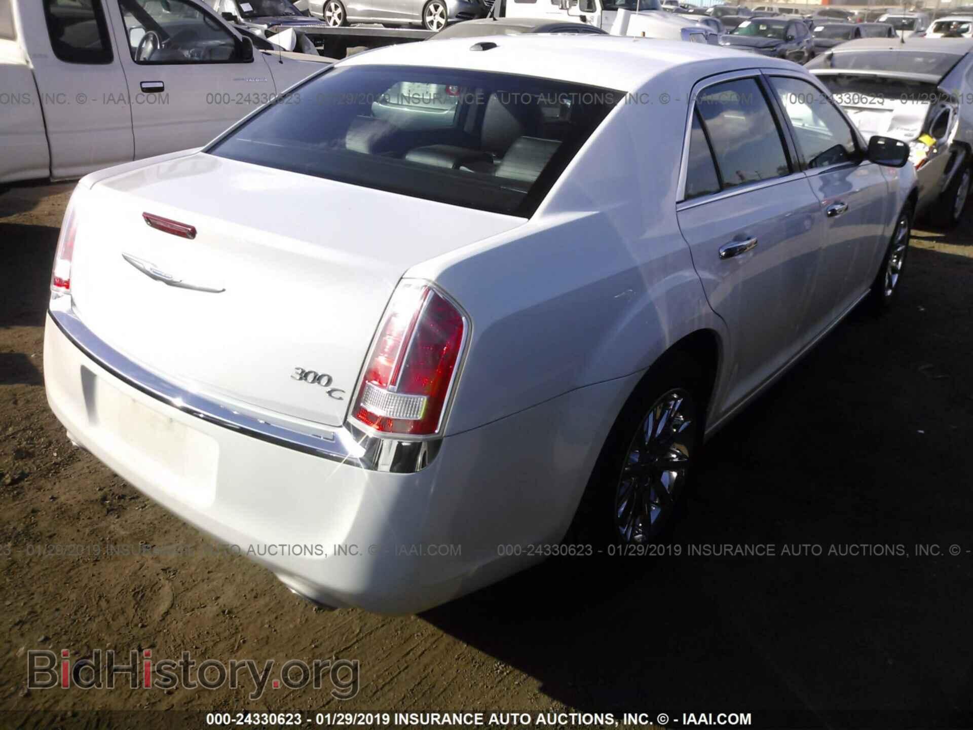 2014 CHRYSLER 300C - VIN: 2C3CCAEG7EH379876 - Фото 4