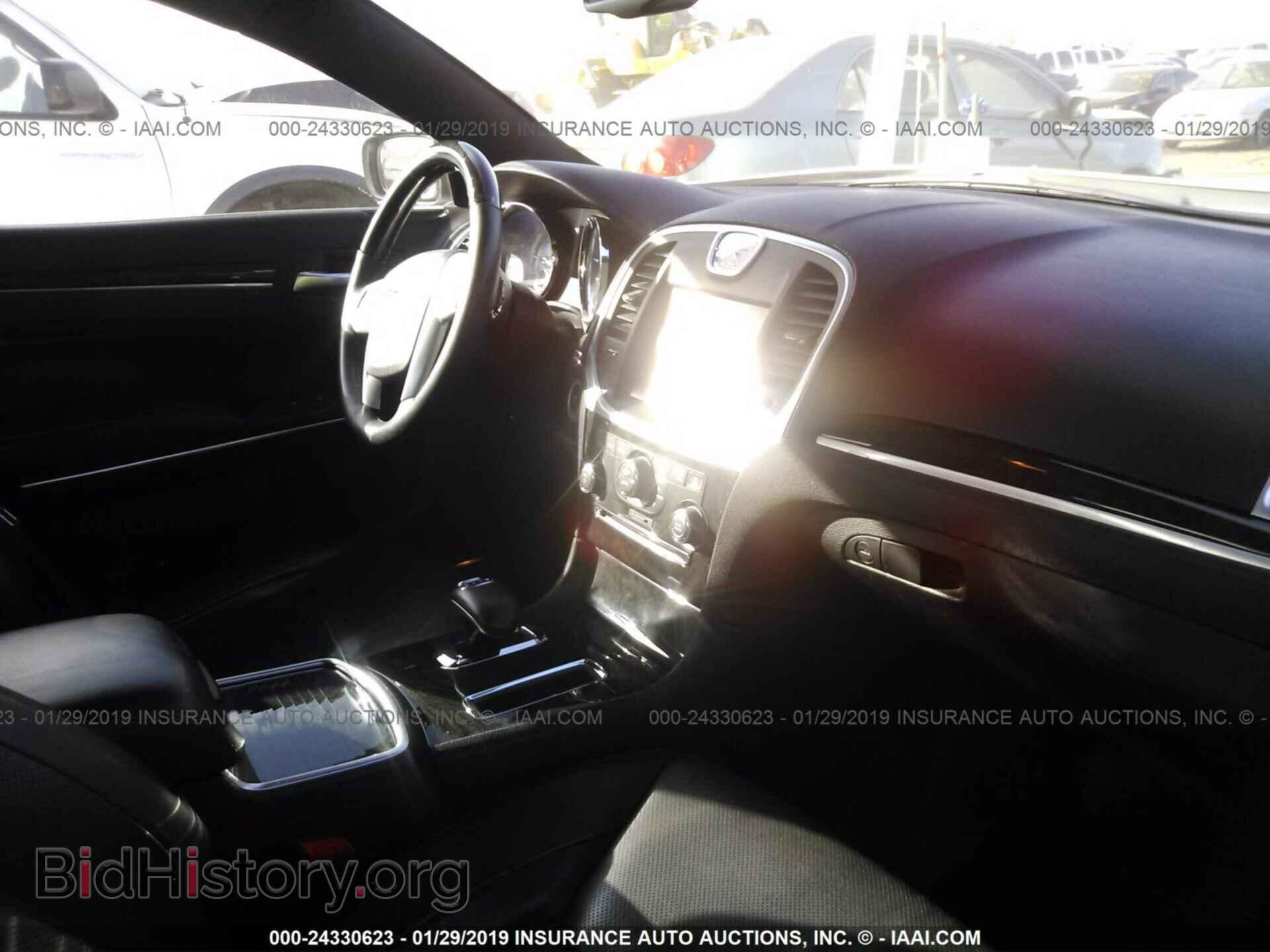 2014 CHRYSLER 300C - VIN: 2C3CCAEG7EH379876 - Фото 5