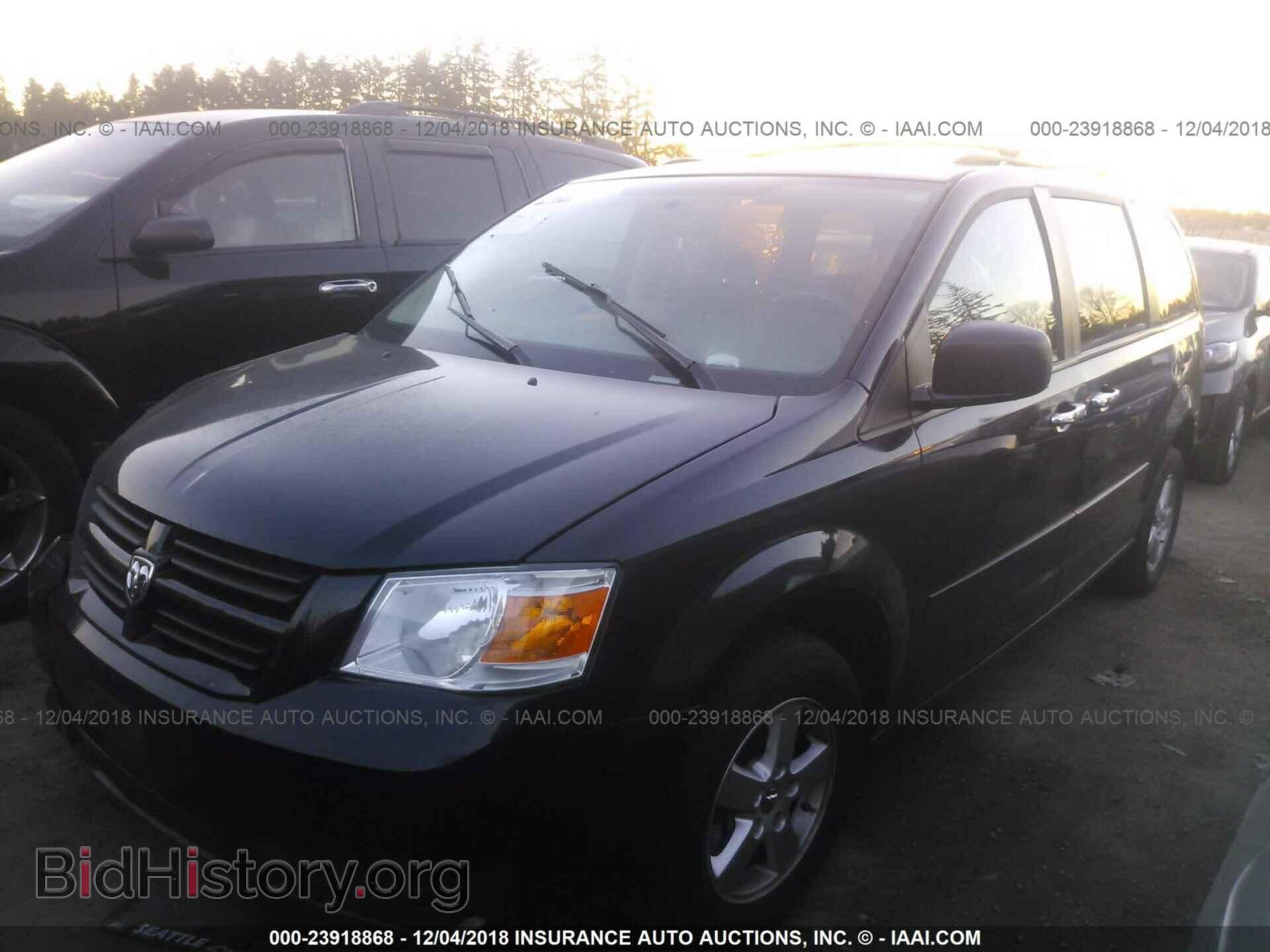 2010 DODGE GRAND CARAVAN - VIN: 2D4RN3D10AR487868 - Фото 2