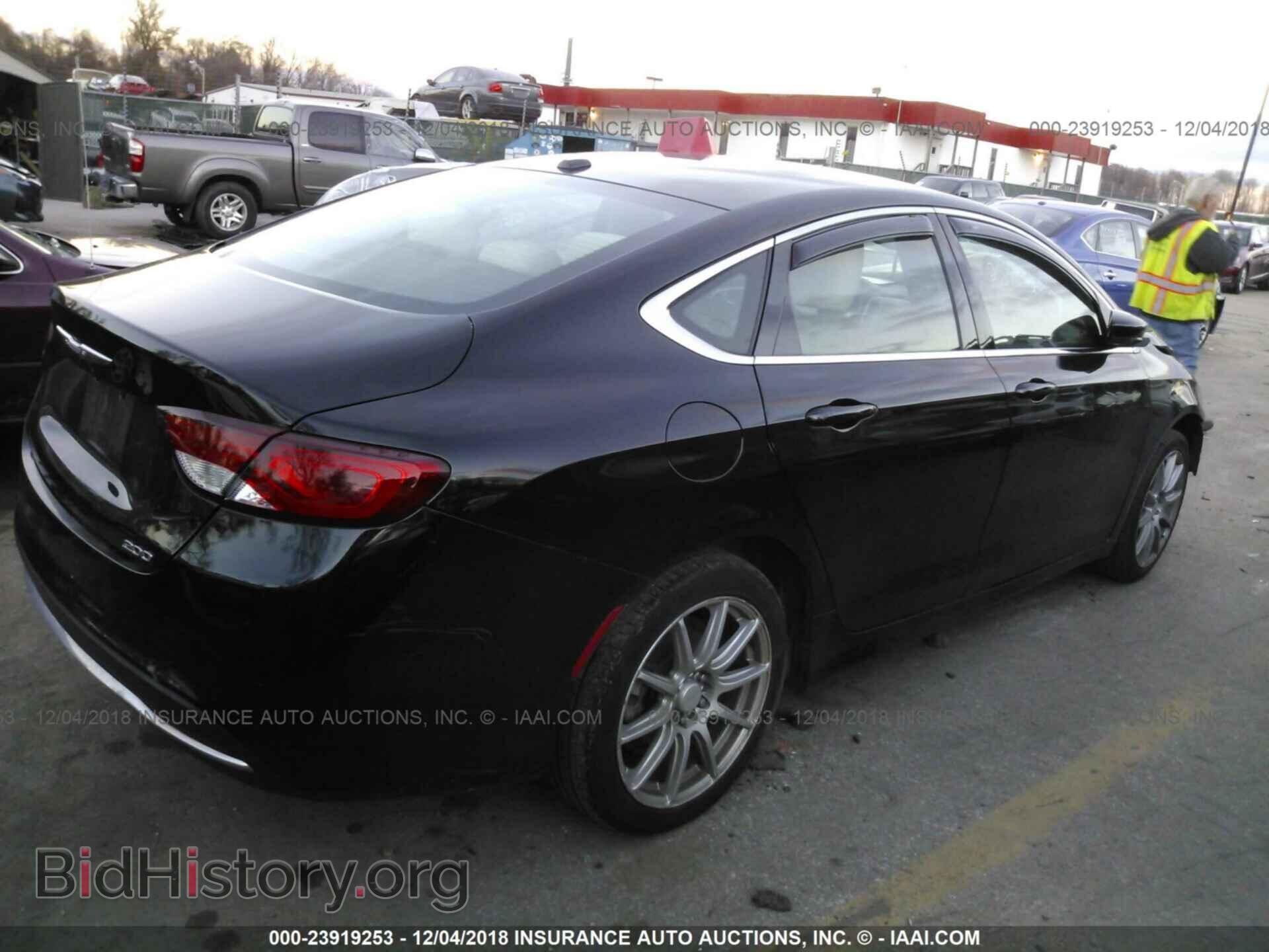 2015 CHRYSLER 200 - VIN: 1C3CCCAB2FN542142 - Photo 4