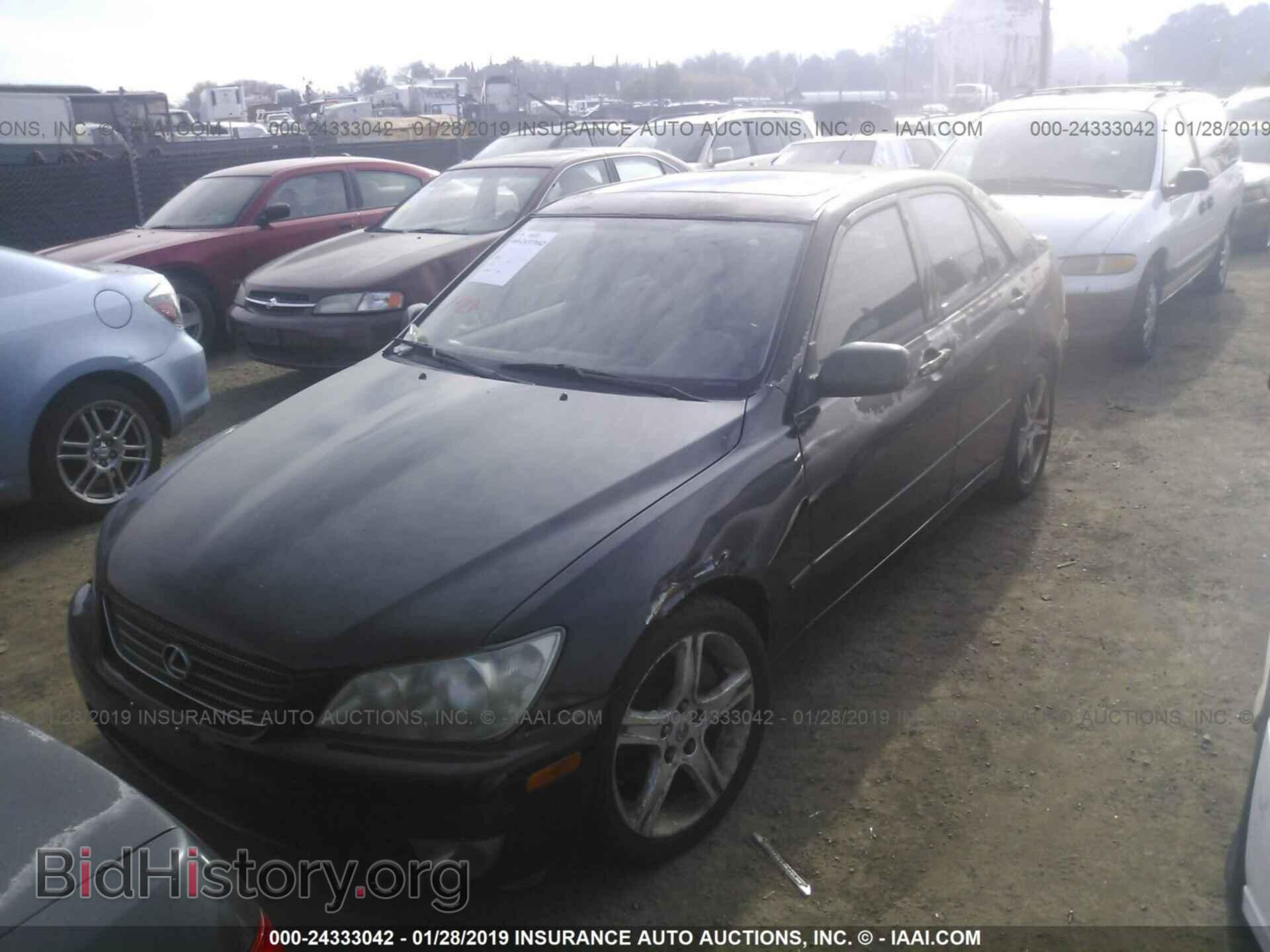 2001 LEXUS IS - VIN: JTHBD182310001717 - Фото 2
