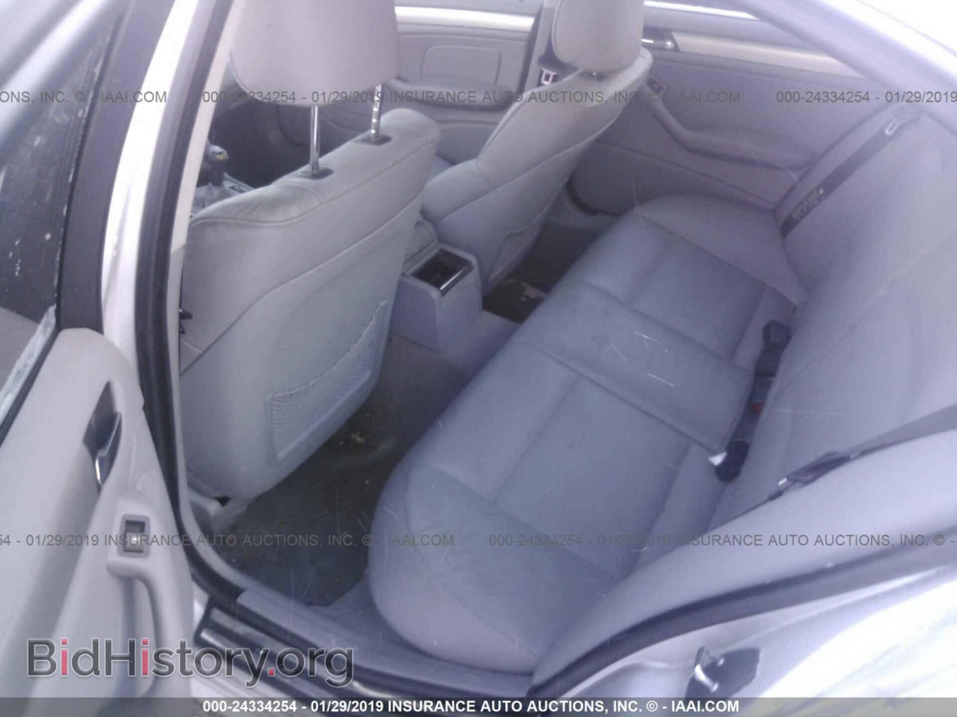 2004 BMW 330 - VIN: WBAEW53494PG11447 - Фото 8