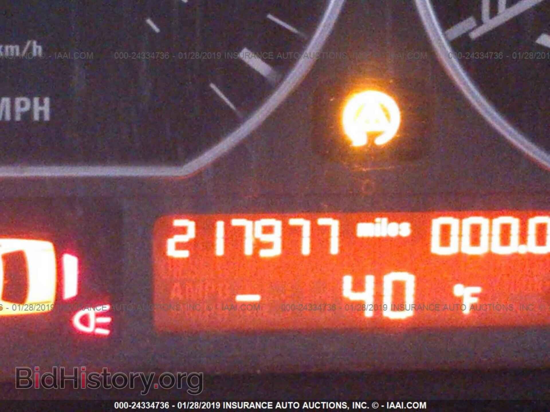 2003 BMW 330 - VIN: WBAEW53423PG21932 - Фото 7