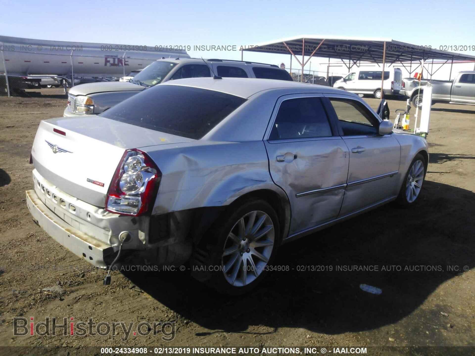 2008 CHRYSLER 300C - VIN: 2C3LA63H18H259509 - Фото 4