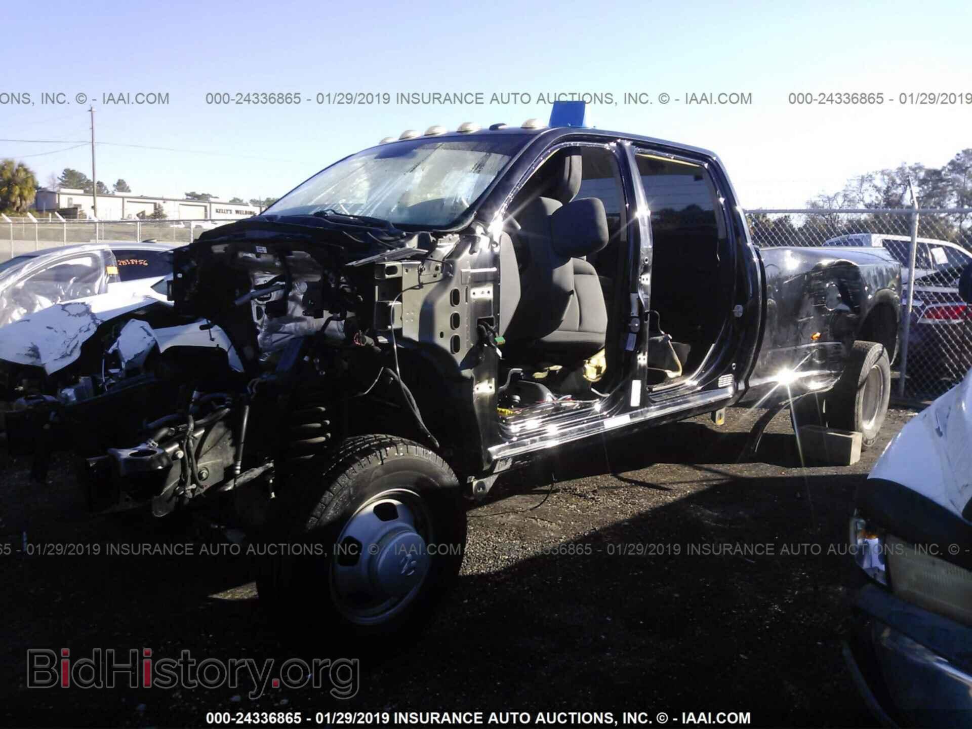 2015 RAM 3500 - VIN: 3C63RRGL4FG568092 - Фото 2