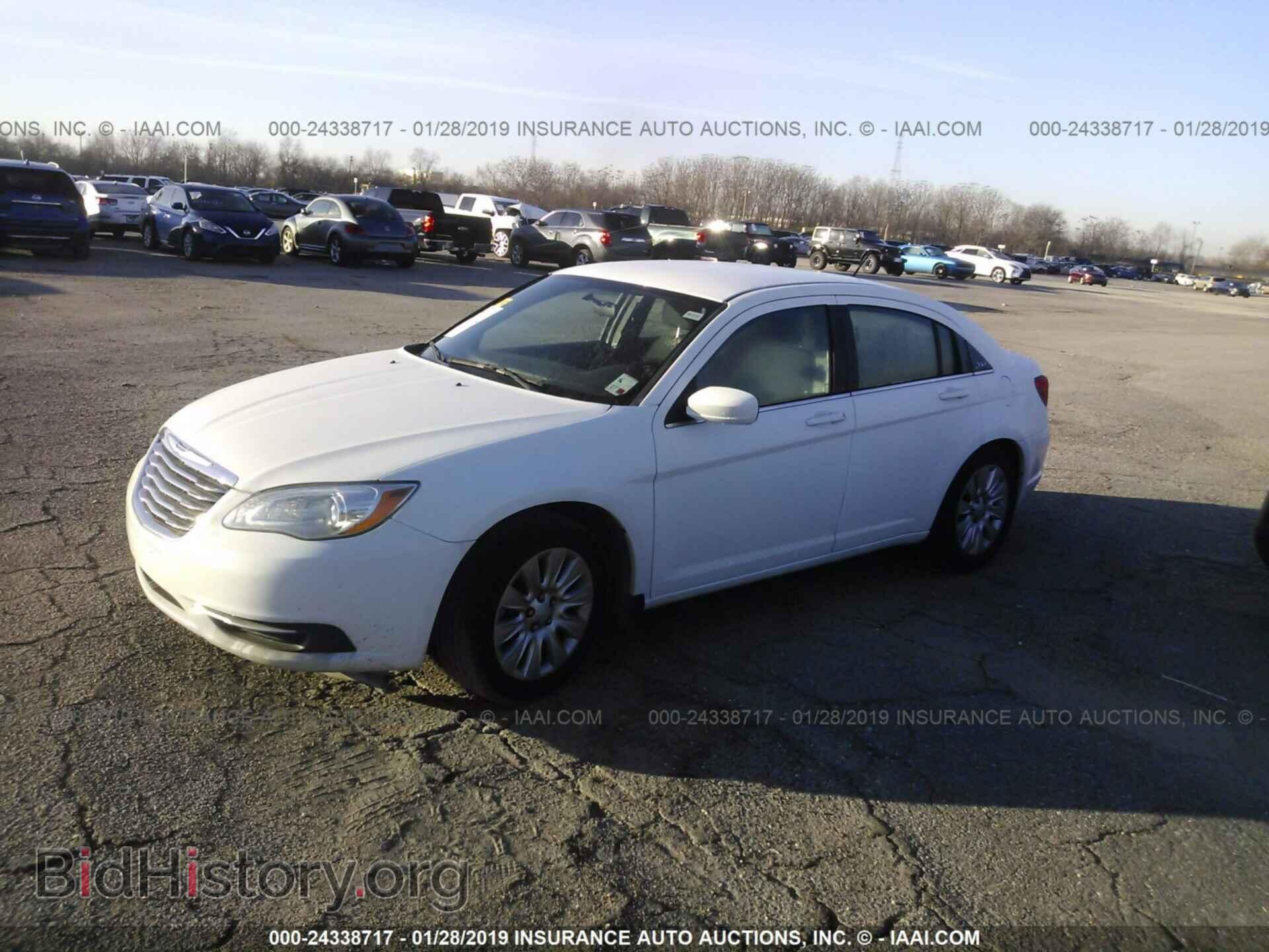 2014 CHRYSLER 200 - VIN: 1C3CCBAB0EN209155 - Фото 2