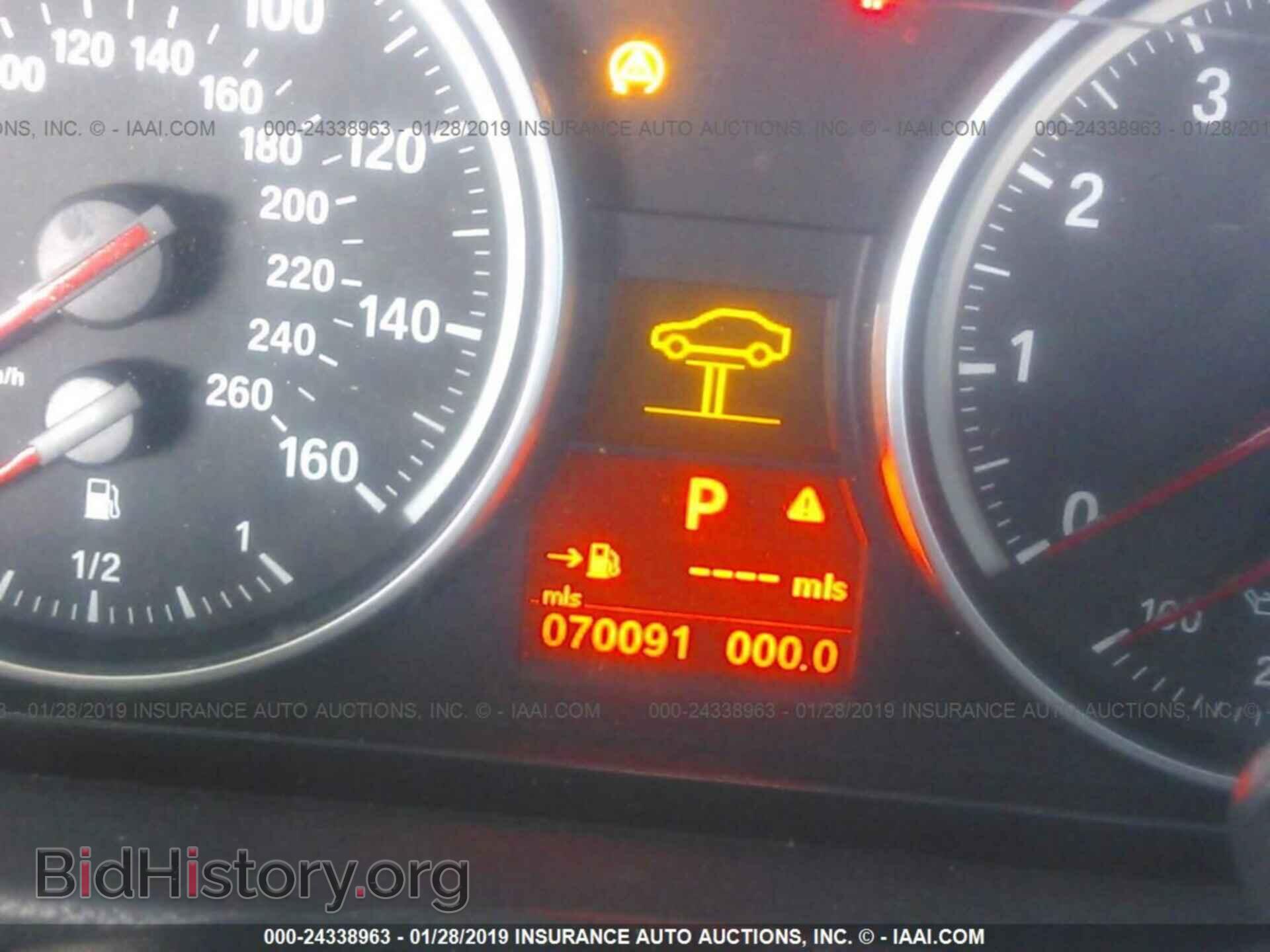 2011 BMW 335 - VIN: WBAPL5C52BA917266 - Photo 7