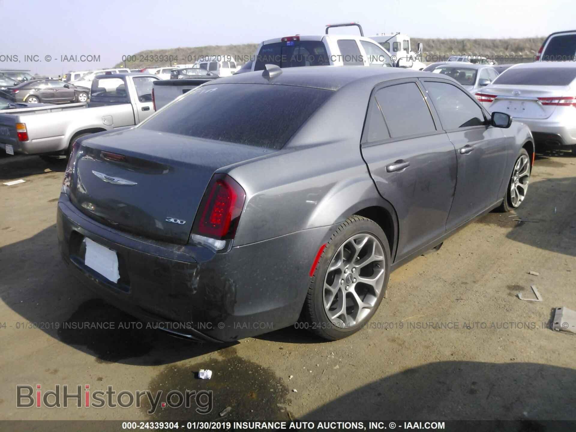2018 CHRYSLER 300 - VIN: 2C3CCAAG2JH275425 - Фото 4