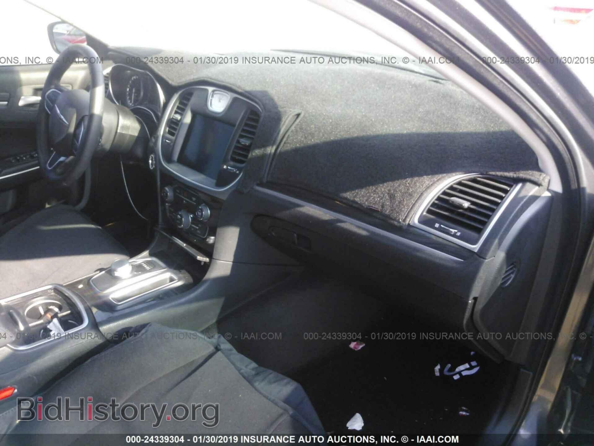 2018 CHRYSLER 300 - VIN: 2C3CCAAG2JH275425 - Фото 5